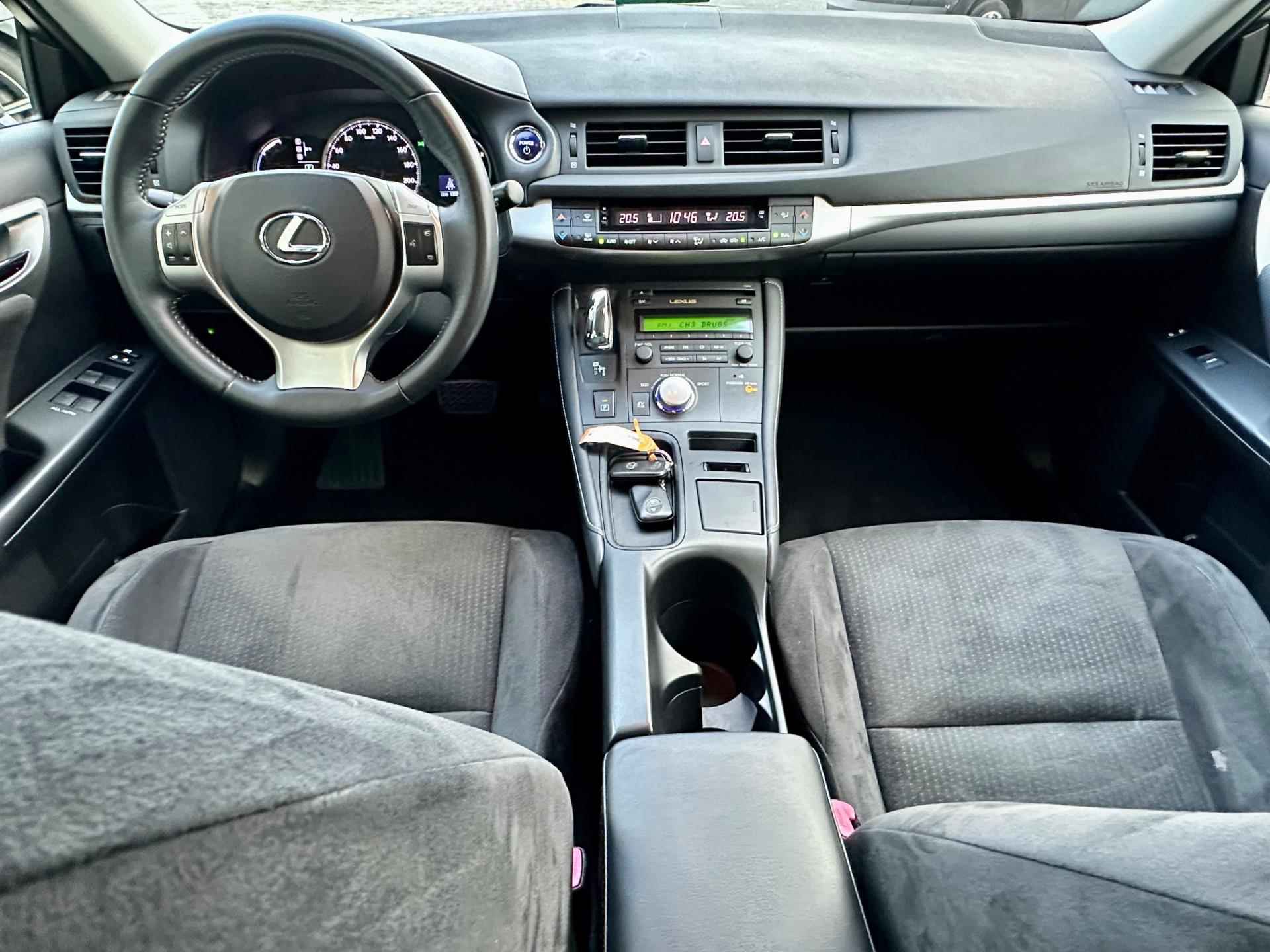 Lexus CT 200h Hybrid Climate, PDC voor en achter, 4 seizoen banden - 11/41