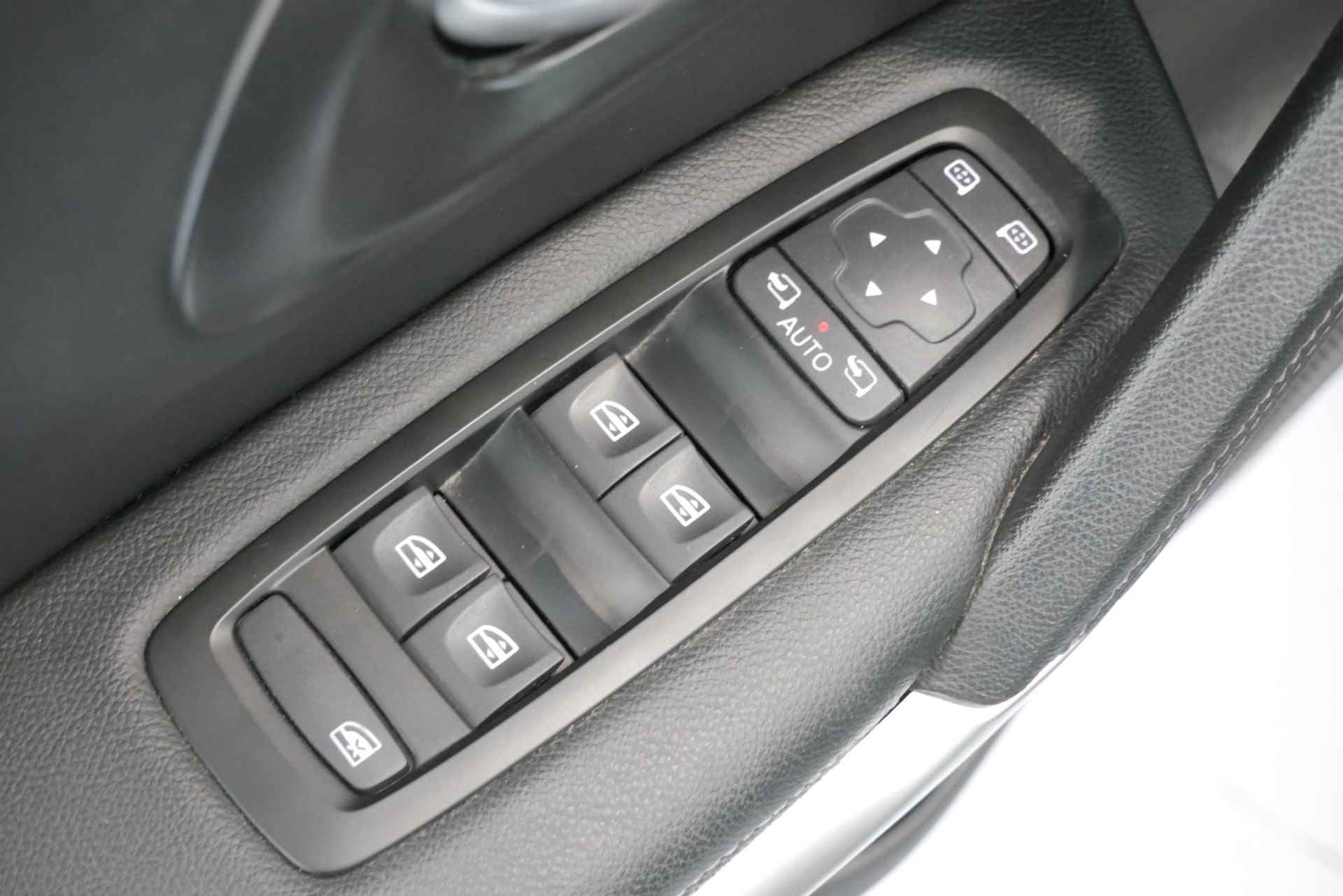 Renault Kadjar 1.3 TCe Intens *Automaat*Navi+Camera*Climate*Parkeersensoren*LM.Velgen*LED Verlichting - 31/39