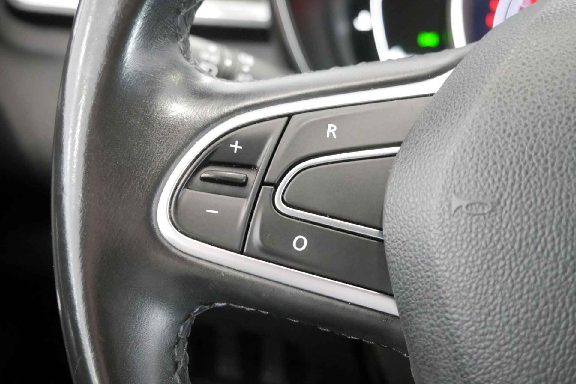 Renault Kadjar 1.3 TCe Intens *Automaat*Navi+Camera*Climate*Parkeersensoren*LM.Velgen*LED Verlichting - 34/39