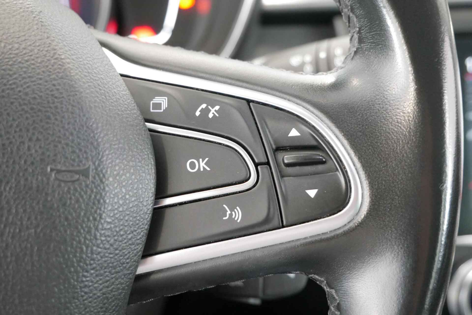 Renault Kadjar 1.3 TCe Intens *Automaat*Navi+Camera*Climate*Parkeersensoren*LM.Velgen*LED Verlichting - 35/39