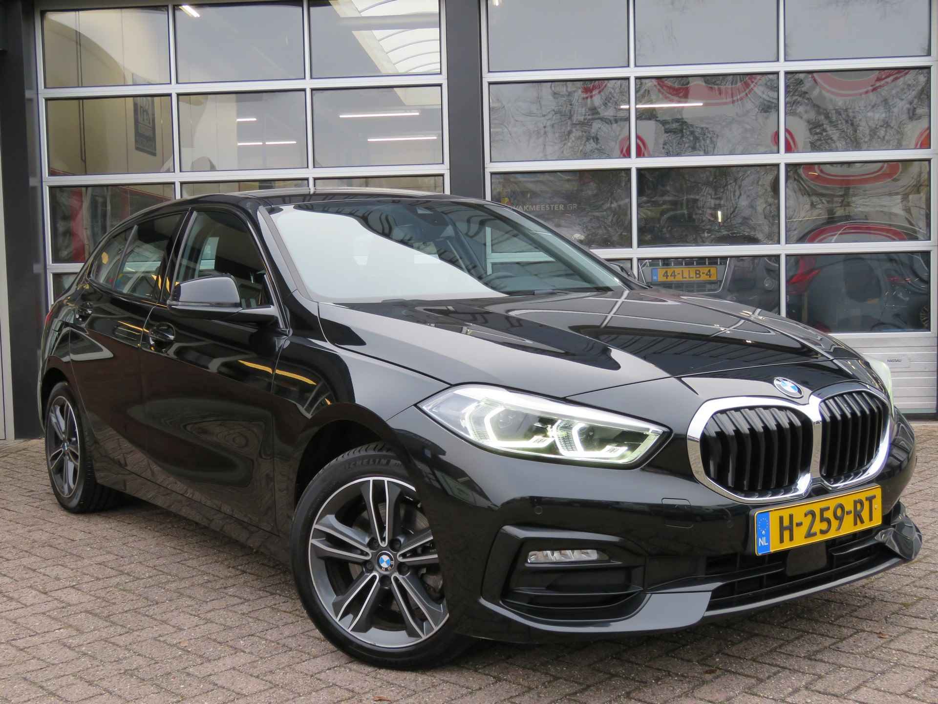 BMW 1-serie 118i Executive Edition / Automaat / Led / Sportstoelen / BOVAG garantie - 17/44
