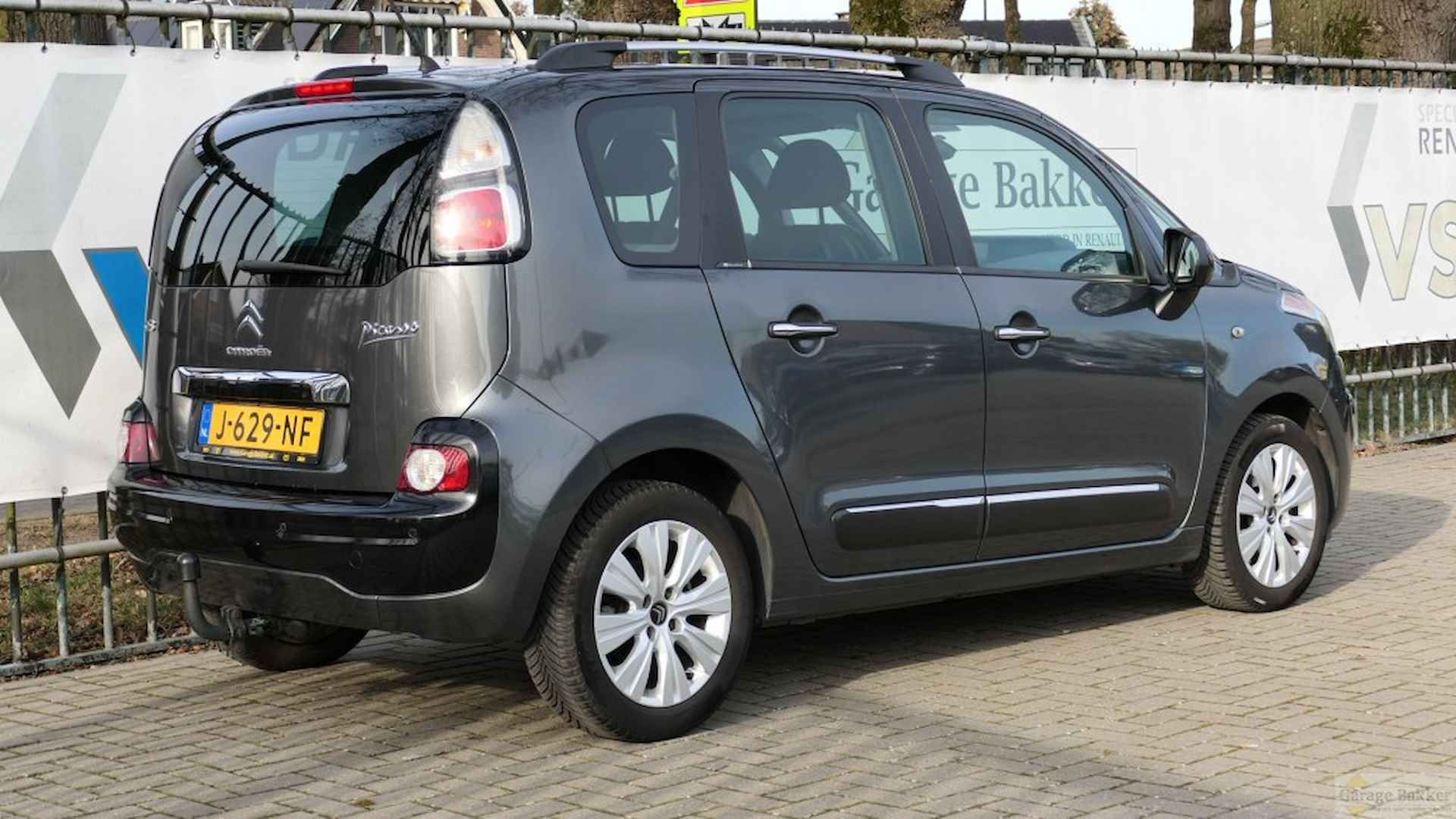 CITROEN C3 Picasso 1.2 PureTech Exclusive - 8/25