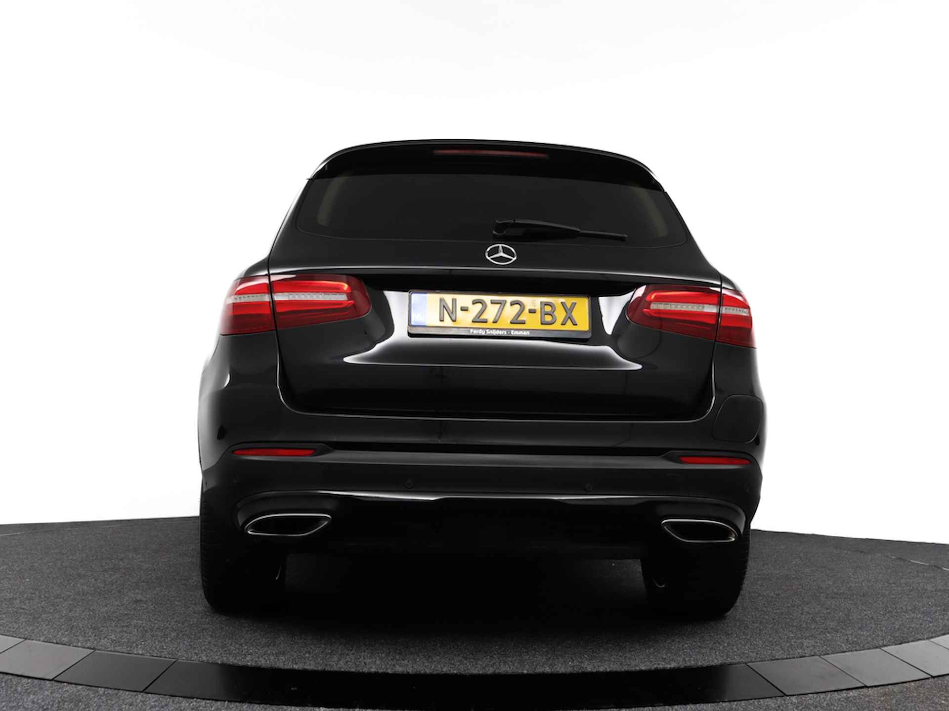 Mercedes-Benz GLC 350e 4MATIC Premium Plus Black | 100% Onderhouden | Panorama | Leer | Navi | DAB+ | LEd / Xenon | Trekhaak - RIJKLAAR - 28/47