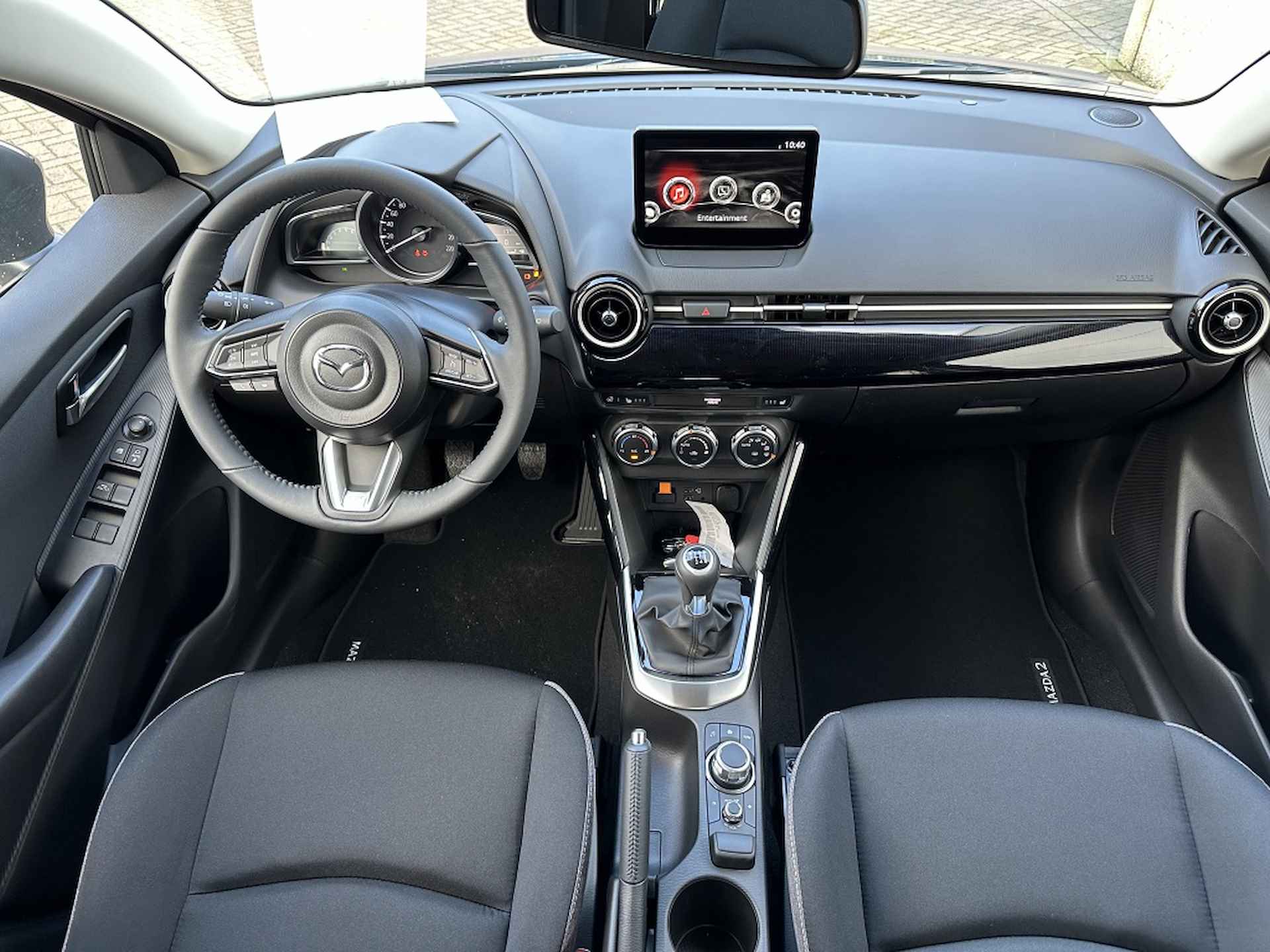 Mazda 2 Exclusive-line, € 1000,- inruilvoordeel! - 24/27