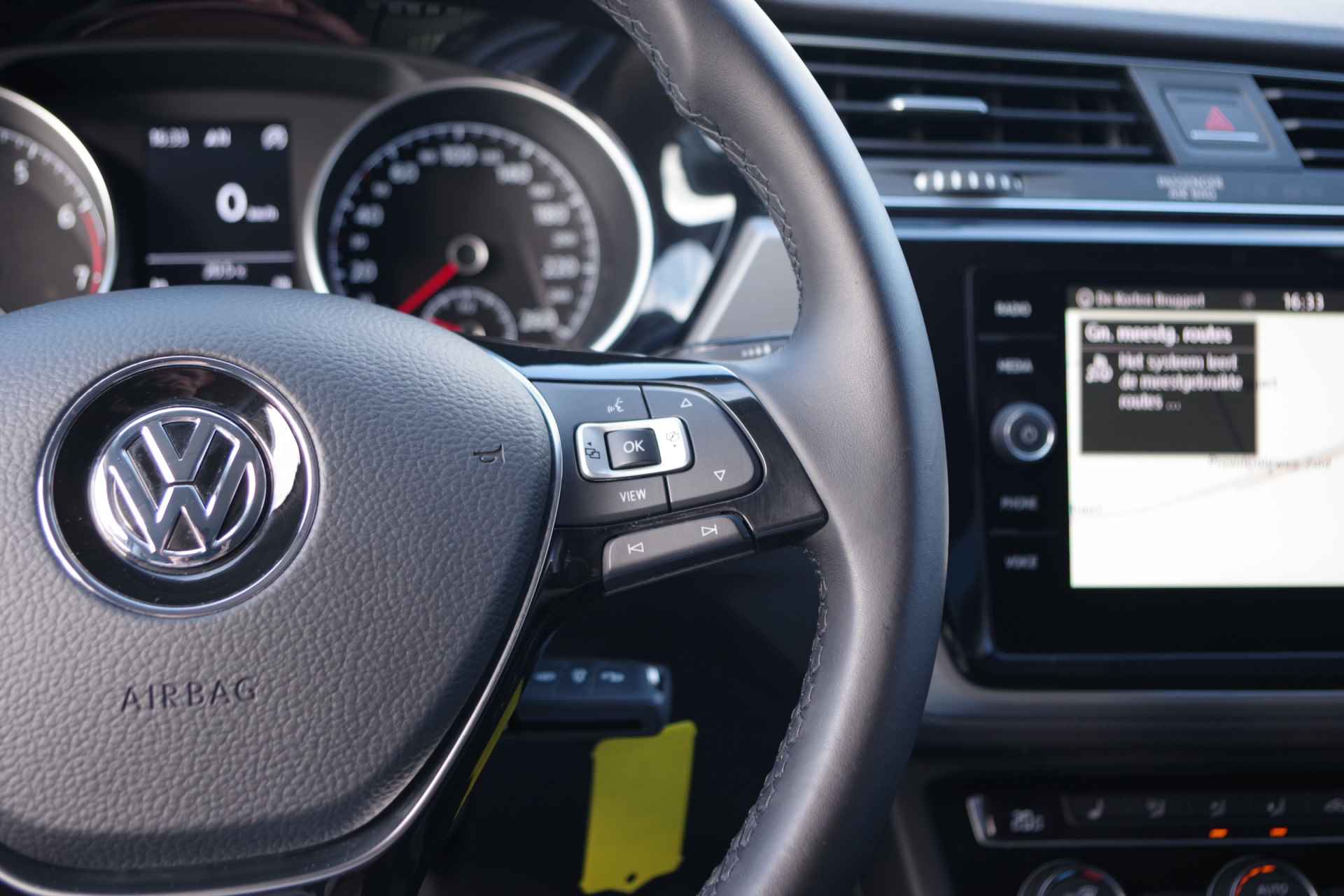 Volkswagen Touran 1.0 TSI 116 PK Comfortline Business 7p, Navigatie, Adap. Cruise Control, Camera, CarPlay - 10/38