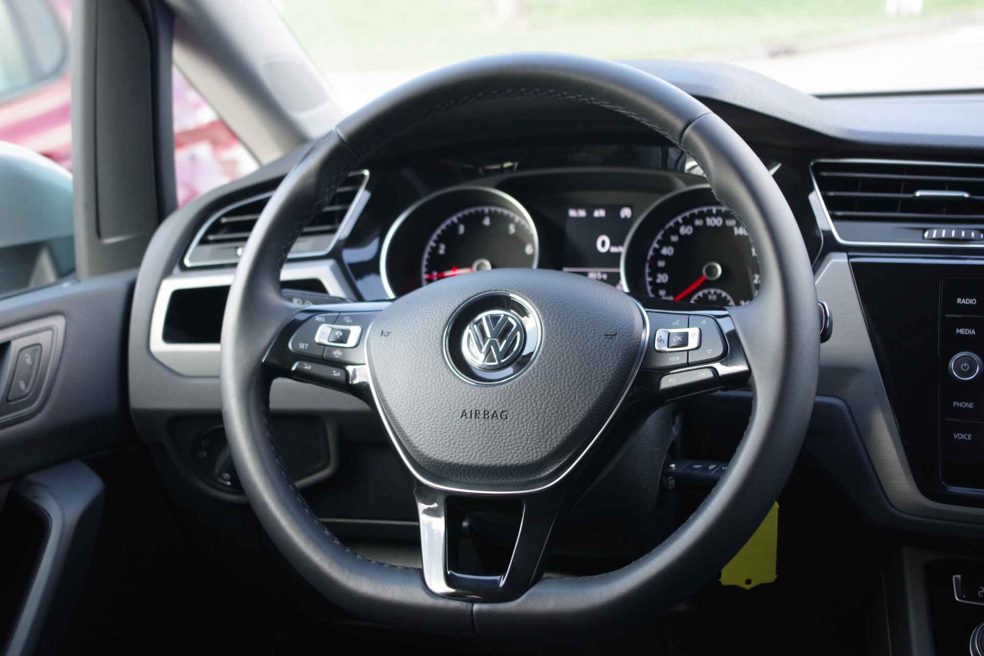 Volkswagen Touran 1.0 TSI 116 PK Comfortline Business 7p, Navigatie, Adap. Cruise Control, Camera, CarPlay - 15/38