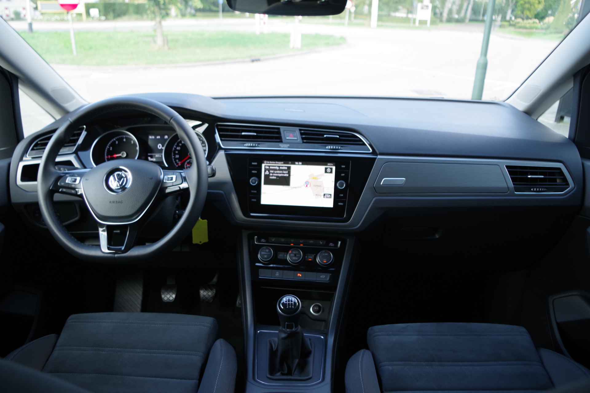 Volkswagen Touran 1.0 TSI 116 PK Comfortline Business 7p, Navigatie, Adap. Cruise Control, Camera, CarPlay - 20/38