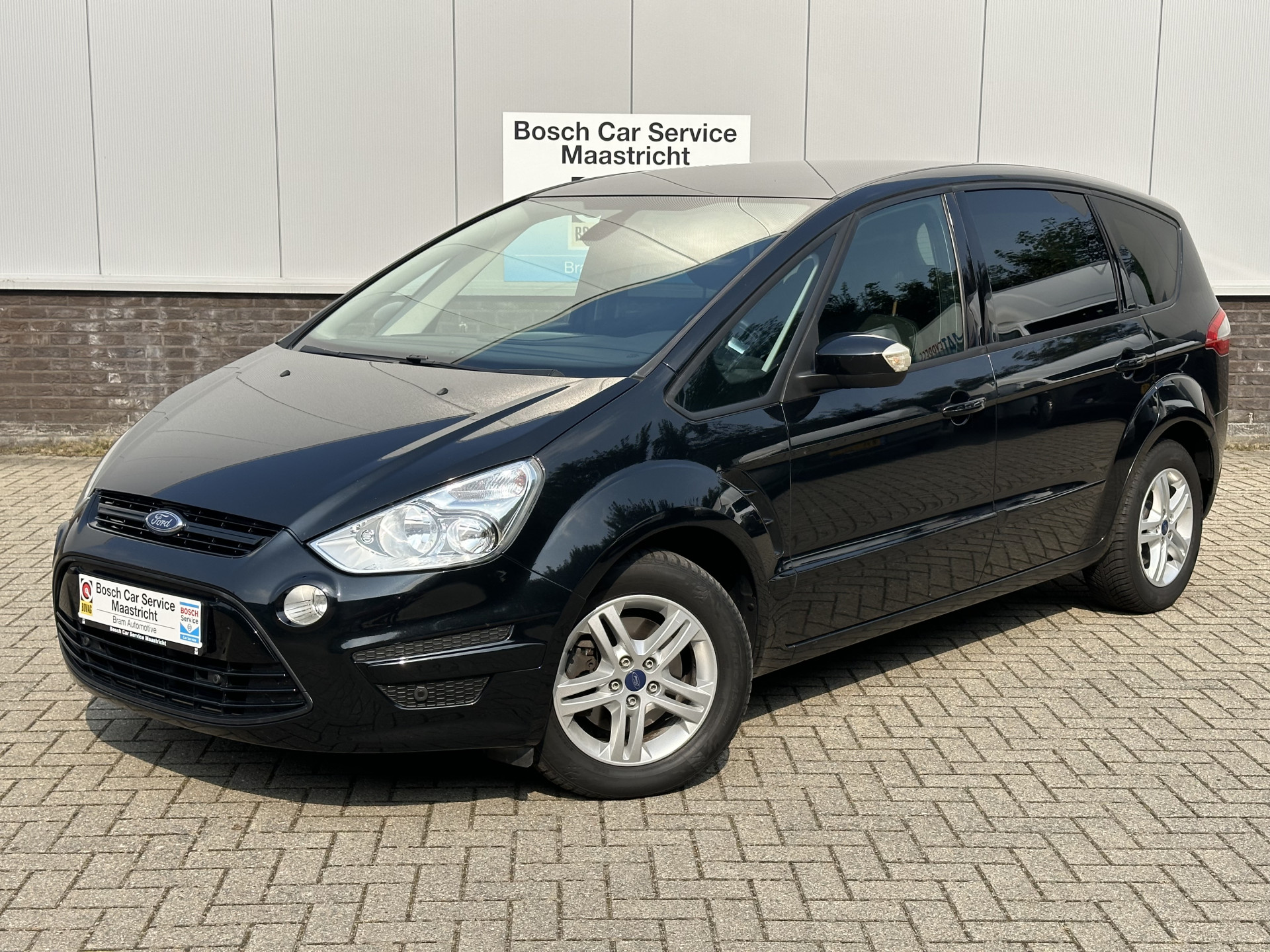 Ford S-Max 2.0 TDCi Titanium 7p. | Cruise & Climate control | 7-zits | Netjes onderhouden  Interesse, Proefrit? Bel of app met: 06-24 28 28 42