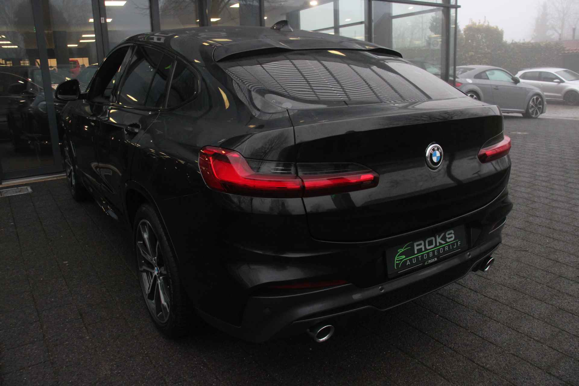 BMW X4 xDrive20i High Executive Shadowline/Navi/Camera/Keyless/Sfeerverlichting/Leder/20Inch - 16/34