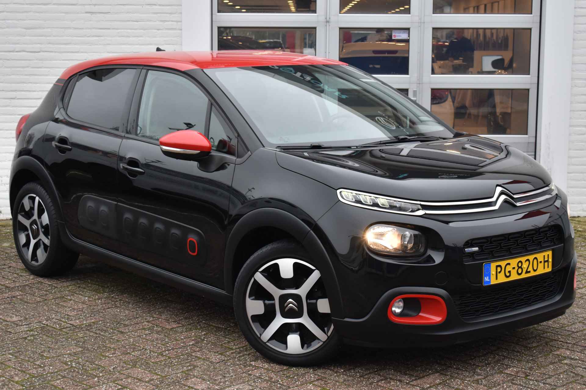 Citroën C3 PureTech 110 S&S Shine Navi | Airco | Camera achter | - 21/27