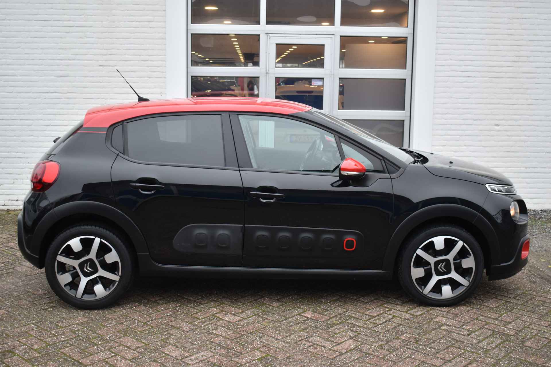 Citroën C3 PureTech 110 S&S Shine Navi | Airco | Camera achter | - 22/27