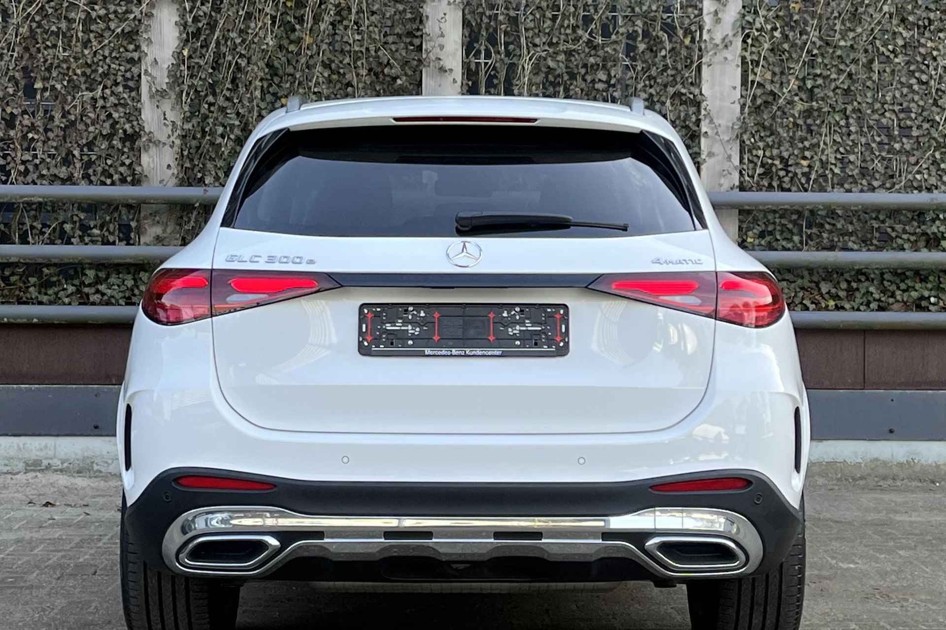 Mercedes-Benz GLC GLC 300e Automaat 4MATIC AMG Line | Winterpakket | Panoramadak | Memory | Sfeerverlichting | Keyless-Go | 360° Camera | Trekhaak - 20/76