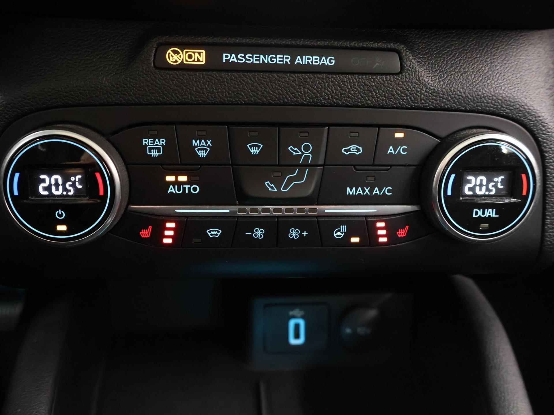 Ford Focus 1.0 EcoBoost Titanium Business | Panoramadak | Winterpack | Full LED koplampen | Climate Control | - 25/39