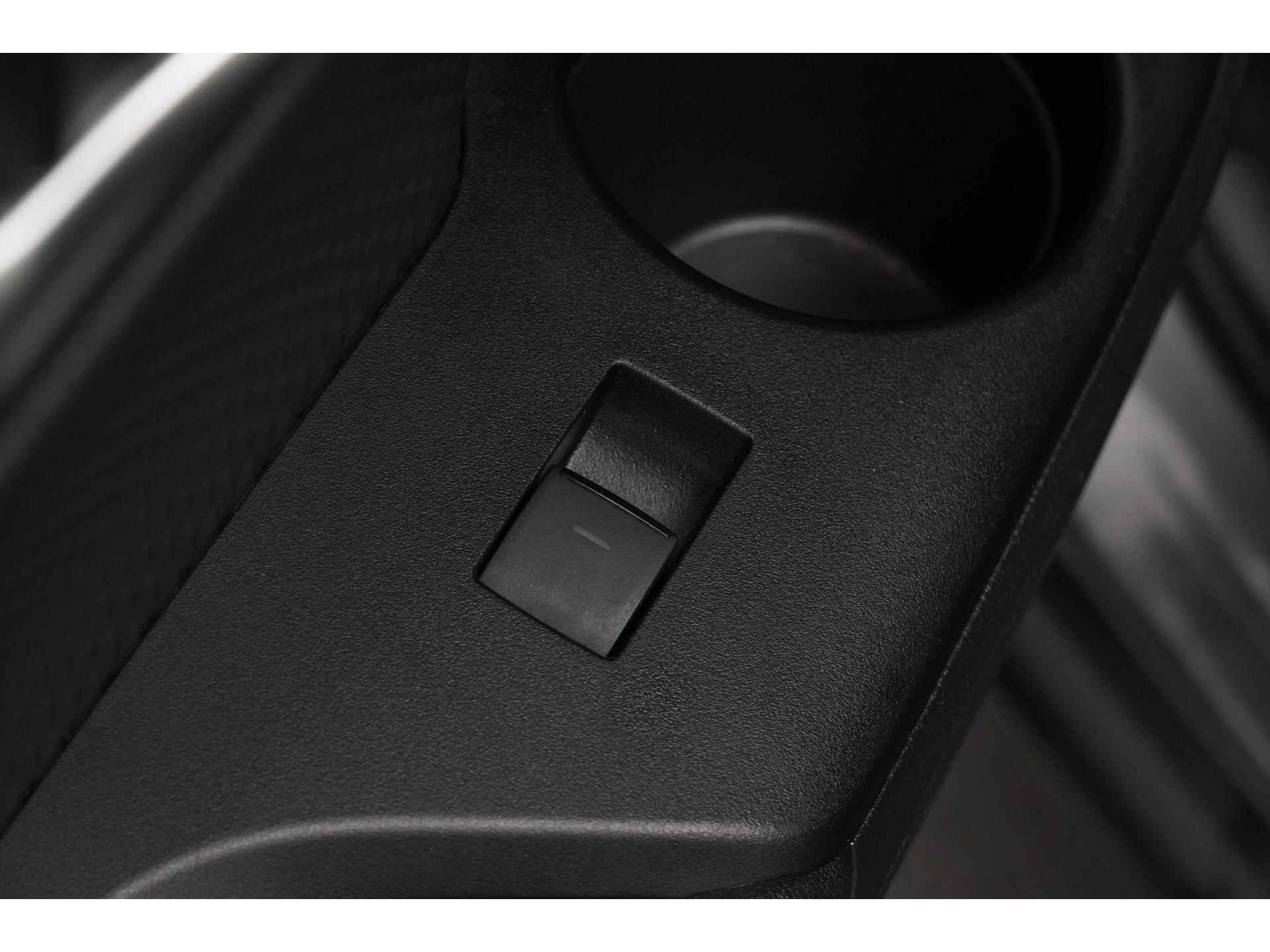 Toyota C-HR 2.0 Hybrid Style Premium | LED | Camera | Blind spot | Adapt.cruise |  Zondag Open! - 39/45