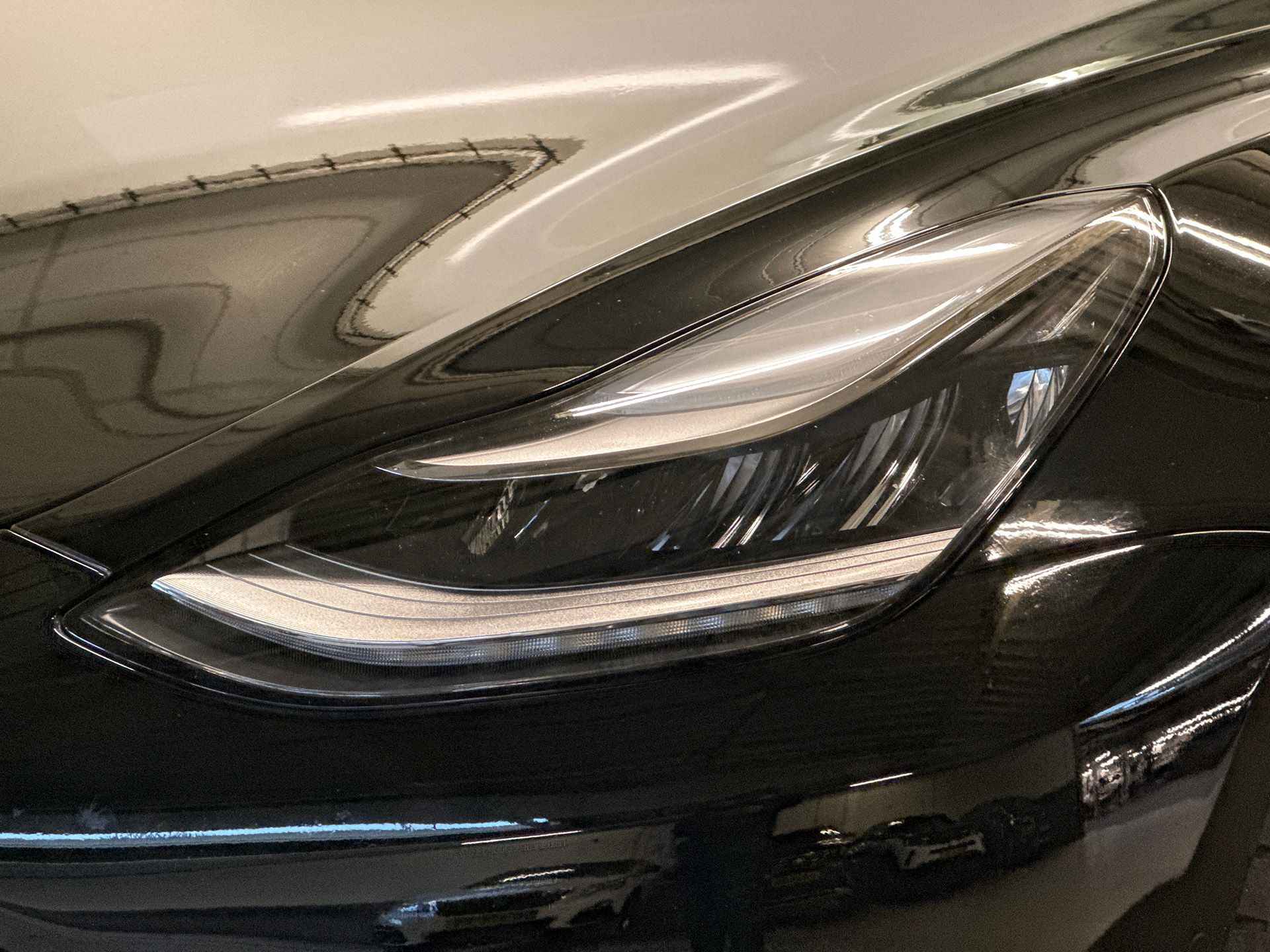 TESLA Model 3 LONG-RANGE AWD - 8/26