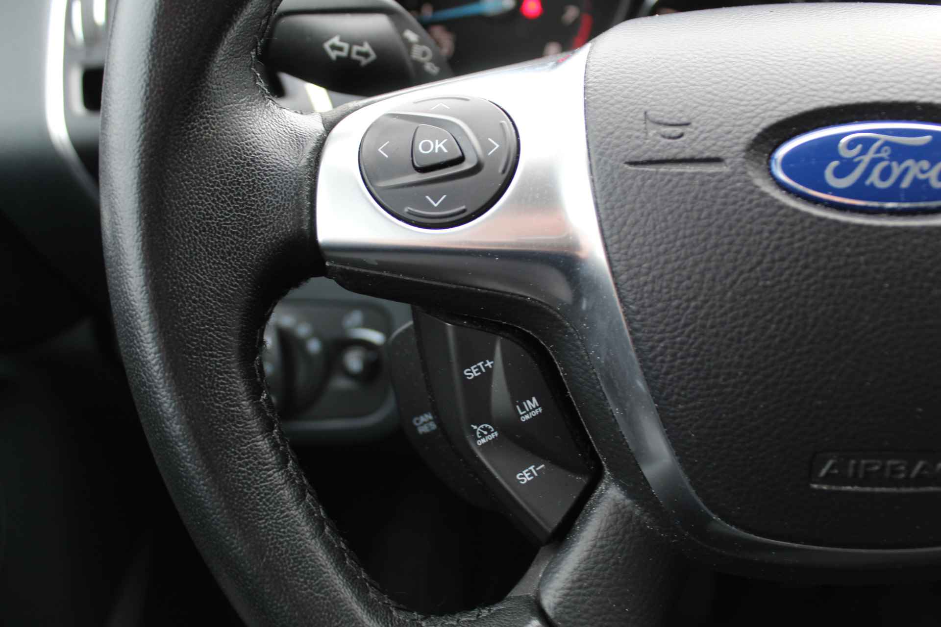 Ford C-MAX 1.0 Edition Plus , 125pk Navigatie , Camera , Trekhaak , Climate control Cruise Control , LM velgen , Parkeersensoren , Sony Audio - 14/47