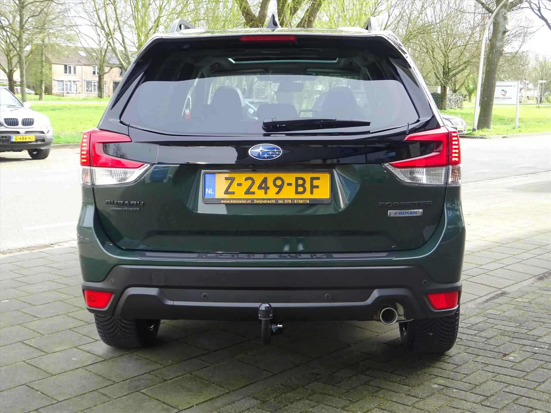 Subaru Forester 2.0i e-BOXER 150pk CVT Premium Black Edition | 20 inch | Rode gordels | Trekhaak | Leder | Pano | 8 jaar garantie - 11/58