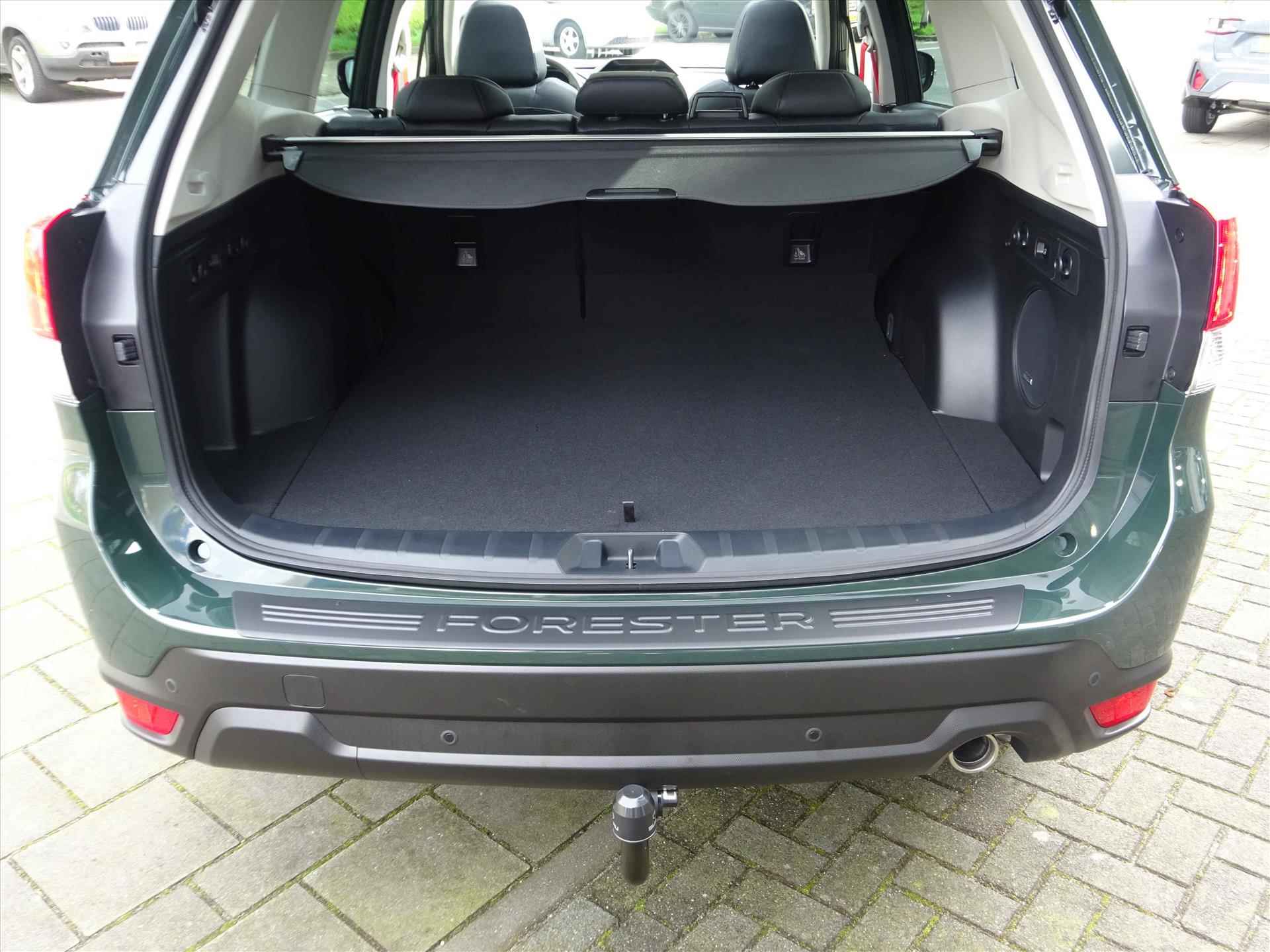 Subaru Forester 2.0i e-BOXER 150pk CVT Premium Black Edition | 20 inch | Rode gordels | Trekhaak | Leder | Pano | 8 jaar garantie - 13/58