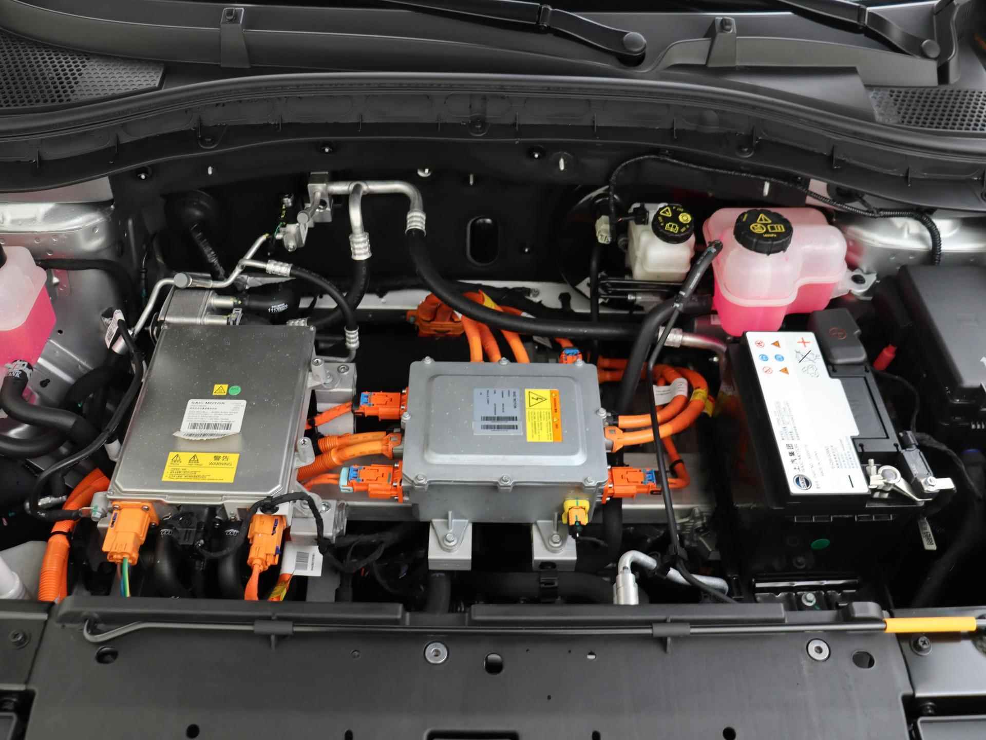 MG ZS EV Standard Range Luxury 50 kWh 320 KM WLTP | Panoramisch schuifkanteldak | 360 graden camera - 11/31