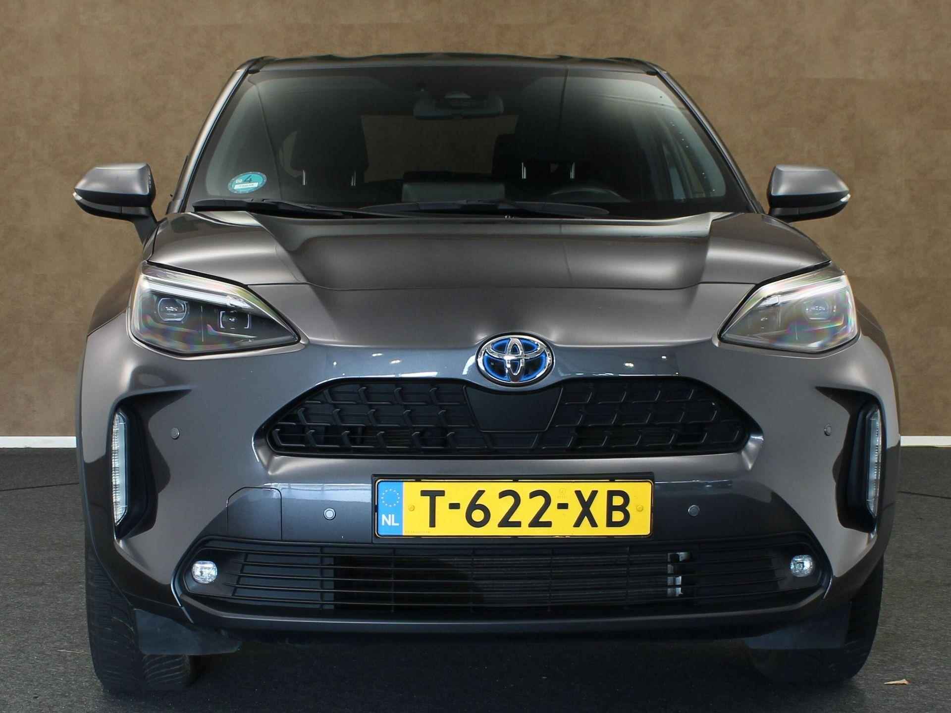 Toyota Yaris Cross 1.5 Hybrid Business Plus - APPLE CARPLAY/ANDROID AUTO - STUURVERWARMING - VOORSTOELEN VERWARMD - KEYLESS ENTRY/START - ADAPTIEVE CRUISE CONTROL - 17" INCH LICHTMETALEN VELGEN - TREKHAAK (750KG GEREMD TREKGEWICHT) - PARKEERSENSOREN VOOR EN ACHTER - 8/35