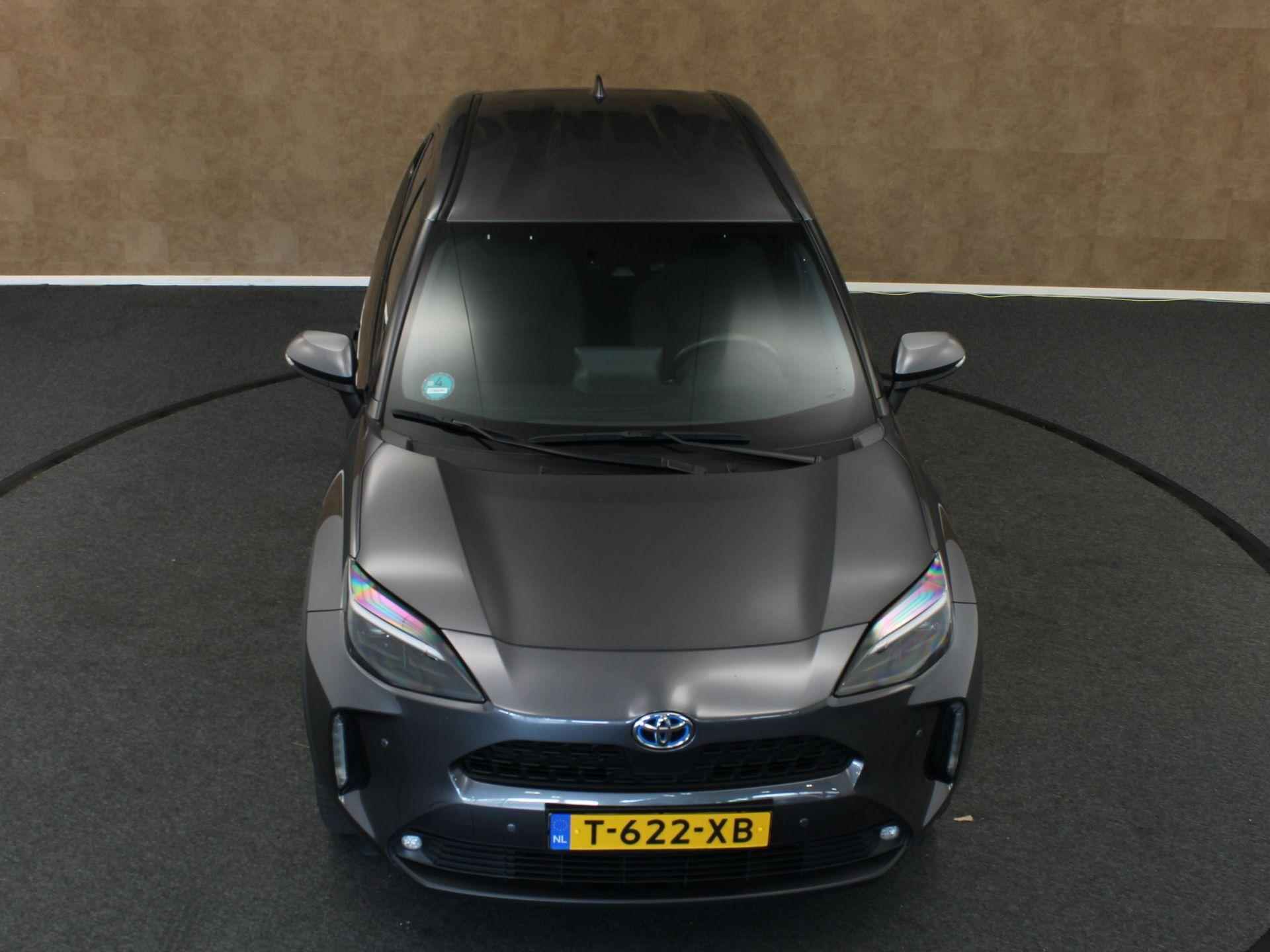 Toyota Yaris Cross 1.5 Hybrid Business Plus - APPLE CARPLAY/ANDROID AUTO - STUURVERWARMING - VOORSTOELEN VERWARMD - KEYLESS ENTRY/START - ADAPTIEVE CRUISE CONTROL - 17" INCH LICHTMETALEN VELGEN - TREKHAAK (750KG GEREMD TREKGEWICHT) - PARKEERSENSOREN VOOR EN ACHTER - 14/35