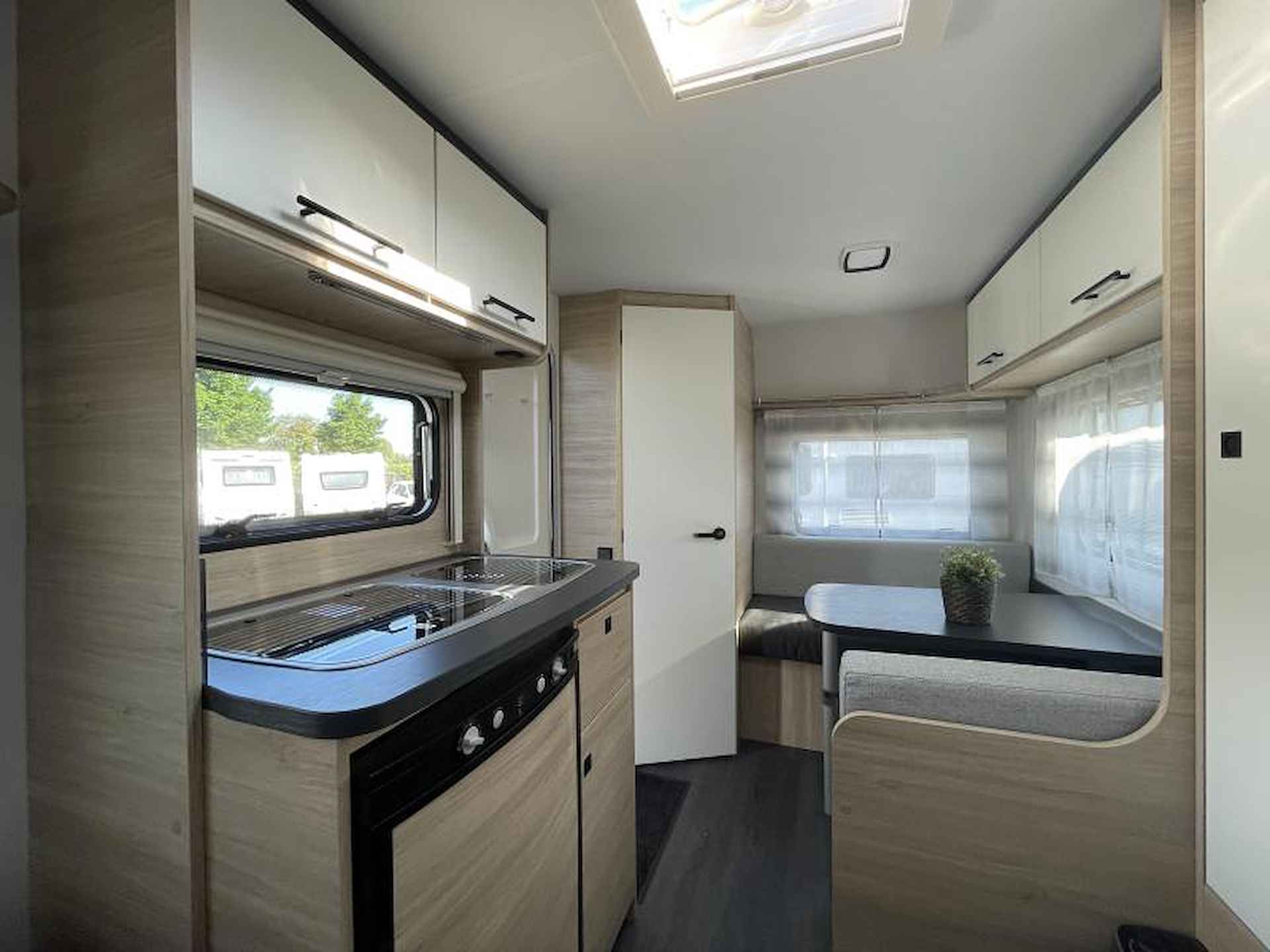 Caravelair Alba 390 Voortent | Licht Gewicht - 13/18