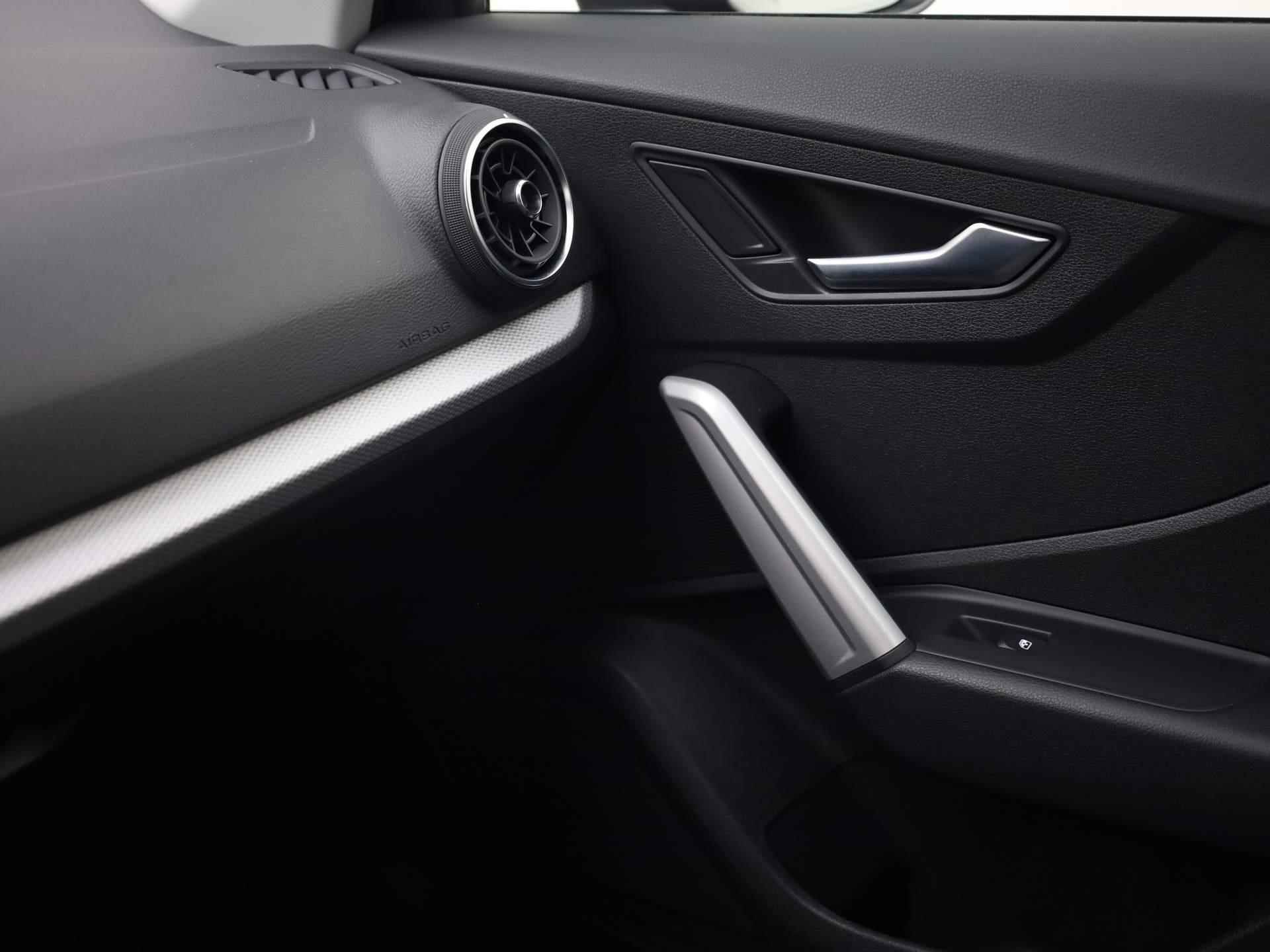 Audi Q2 35 TFSI/150PK Advanced · Parkeersensoren + camera · Navigatie · Stoelverwarming - 15/40