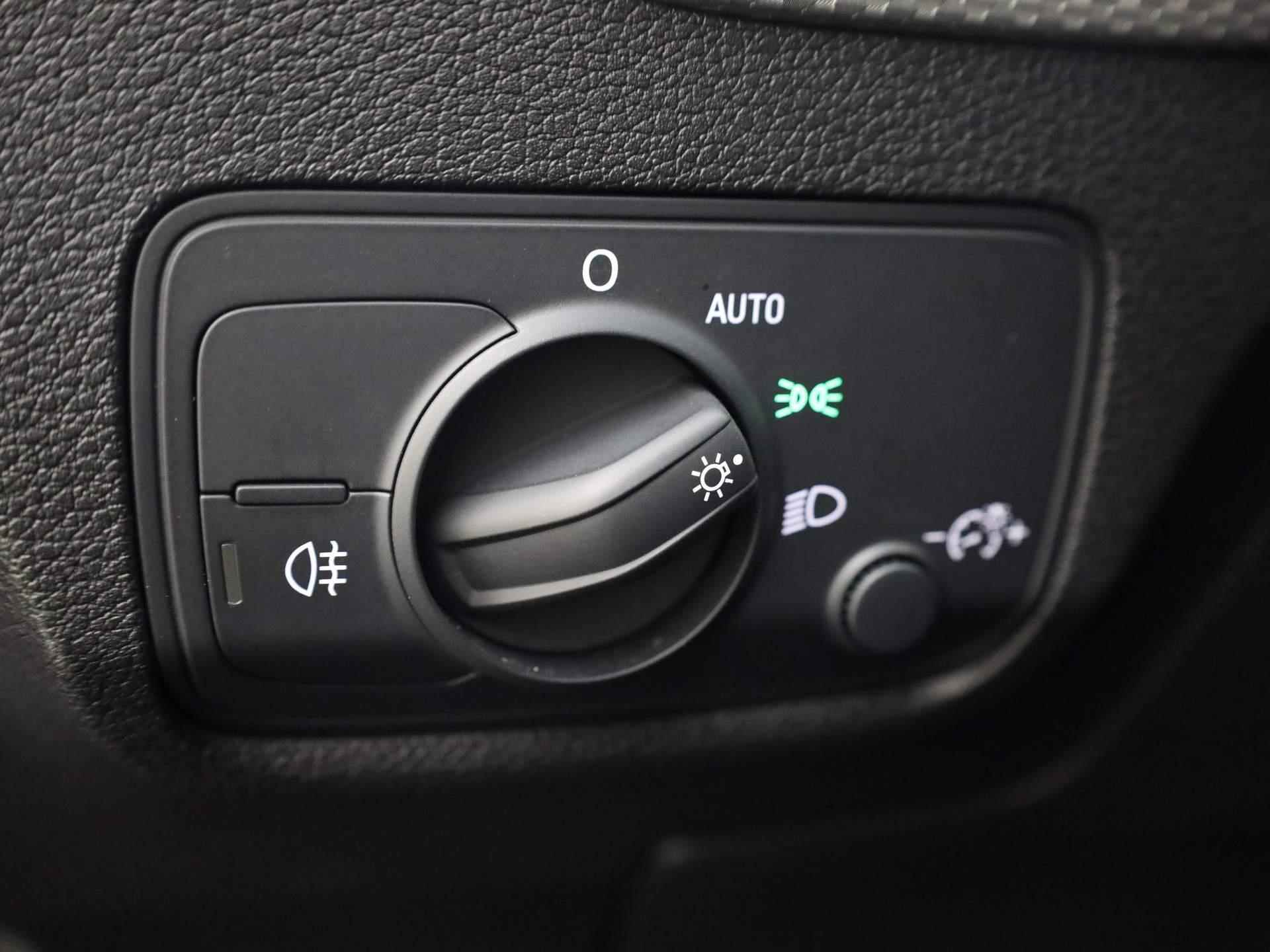 Audi Q2 35 TFSI/150PK Advanced · Parkeersensoren + camera · Navigatie · Stoelverwarming - 22/40