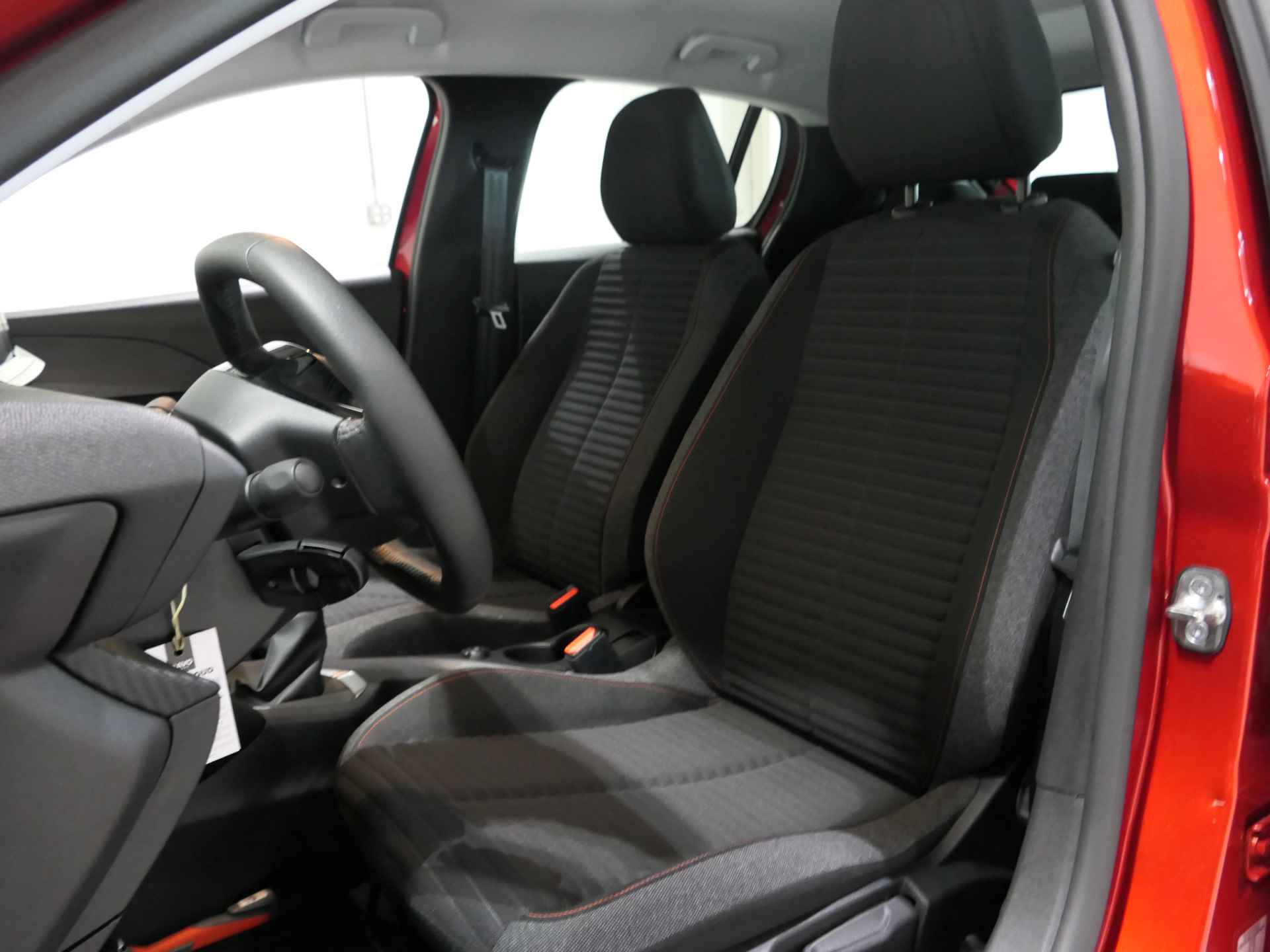 Peugeot 208 1.2 PureTech Active Pack | Airco | Navigatie | Lichtmetalen velgen - 16/34