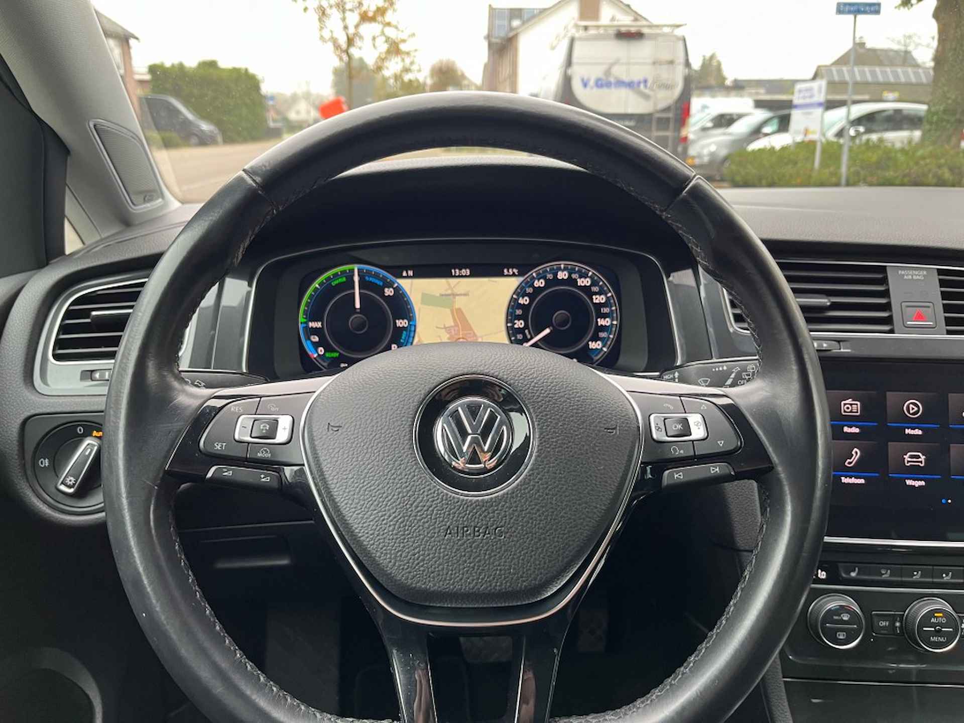 VOLKSWAGEN E-golf E-GOLF / LEDER / DYNAUDIO / NAVI / ADAP. CRUISE / 17&#39;&#39; LMV - 13/19