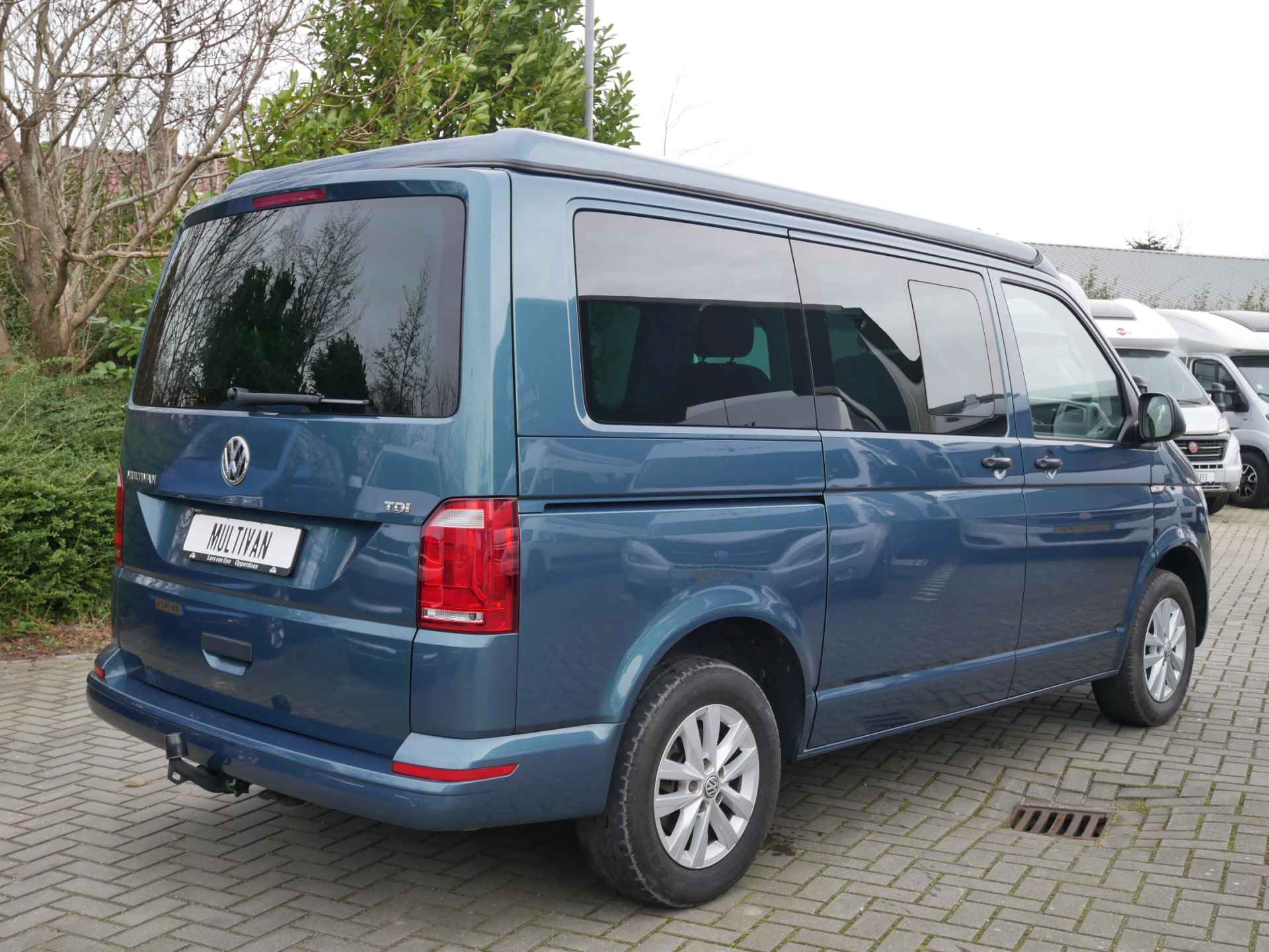 Volkswagen T6 Multivan, Buscamper met Easy fit Slaaphefdak!! - 24/30