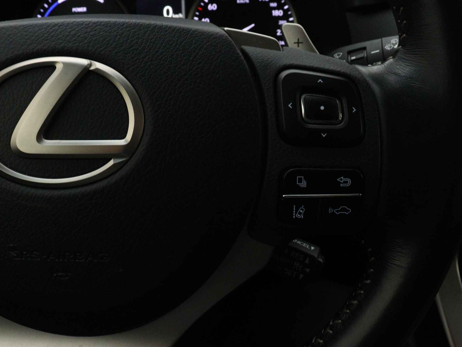 Lexus NX 300h AWD Sport Edition Limited | Navigatie | Camera | Parkeersensoren | LM velgen | Draadloze telefoonlader | - 23/43