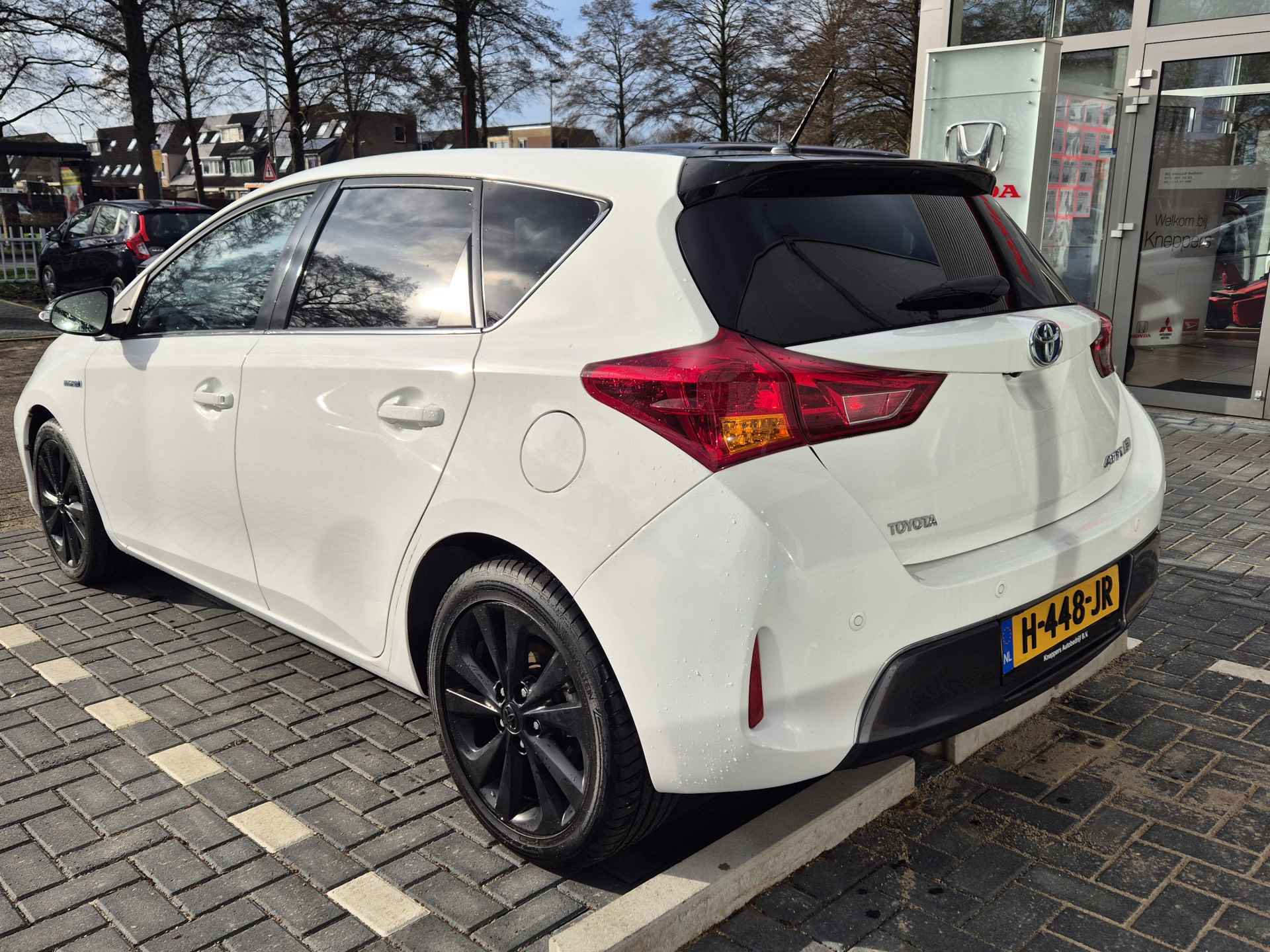 Toyota Auris 1.8 Hybrid Lease Navigatie, Parkeersensoren, Stoelverwarming ,  All-in Rijklaarprijs - 3/23