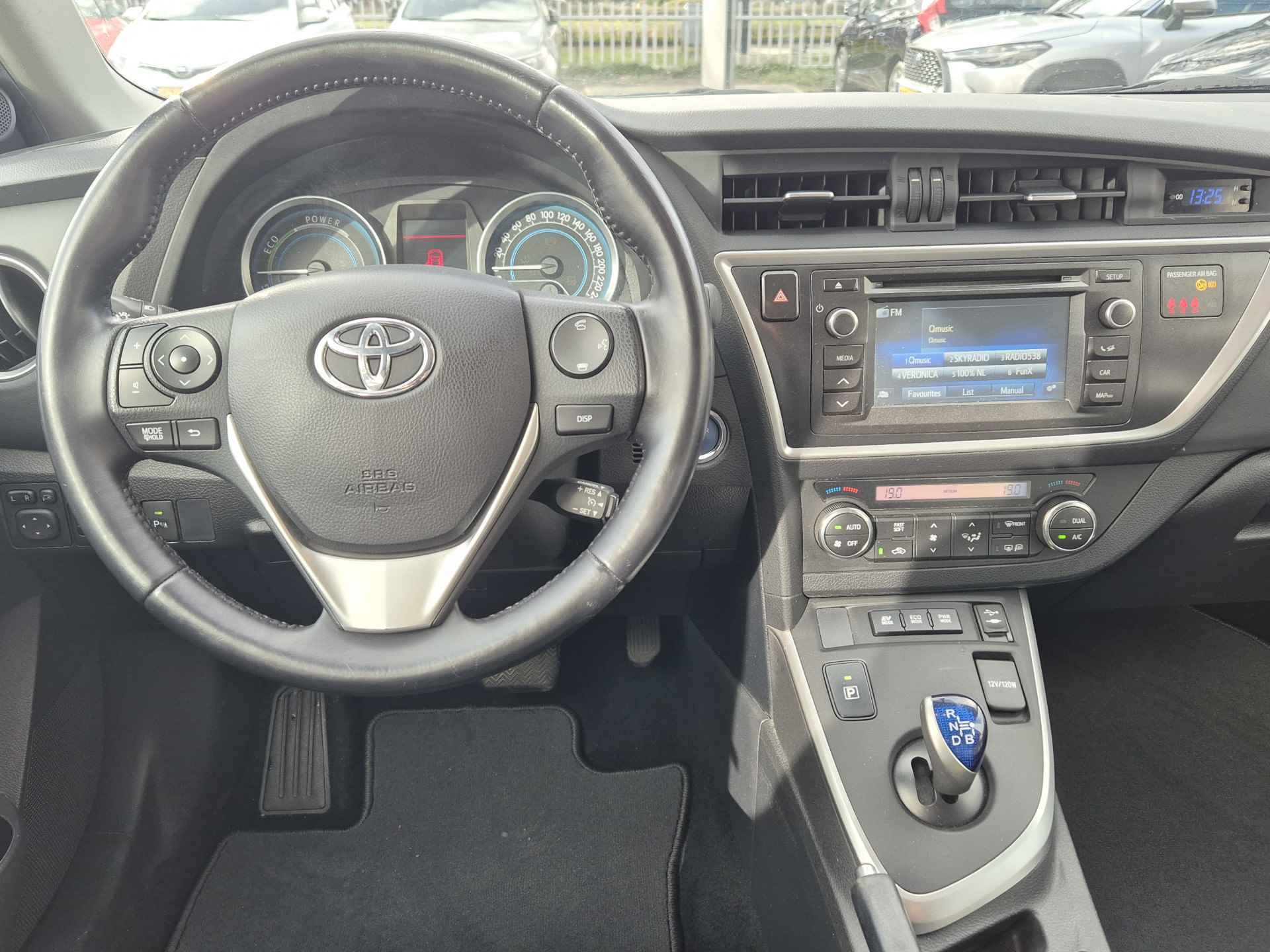 Toyota Auris 1.8 Hybrid Lease Navigatie, Parkeersensoren, Stoelverwarming ,  All-in Rijklaarprijs - 5/23