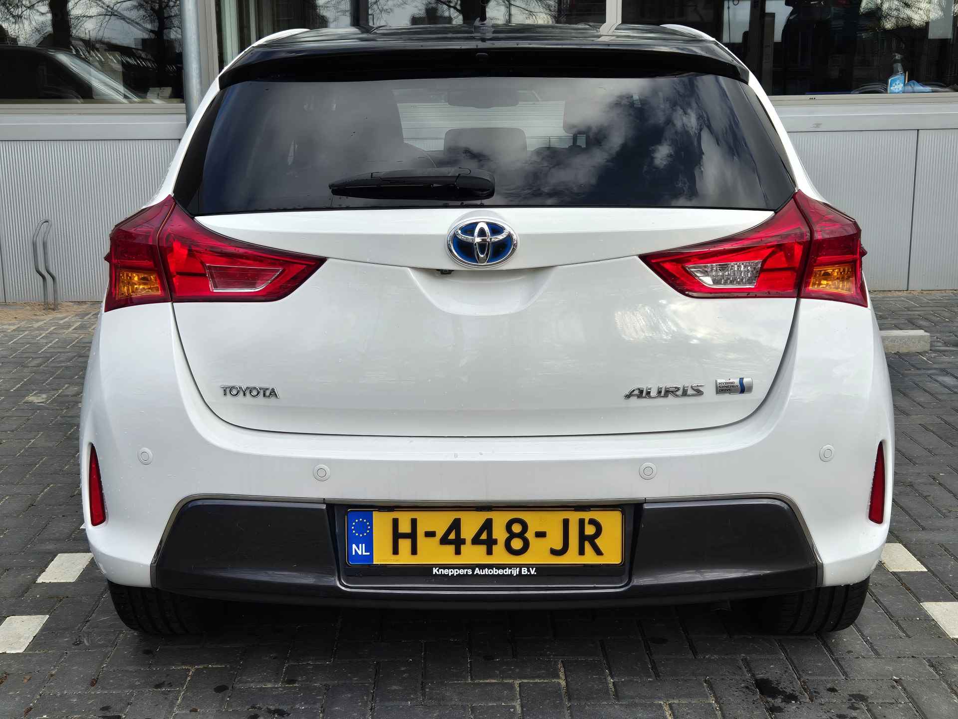 Toyota Auris 1.8 Hybrid Lease Navigatie, Parkeersensoren, Stoelverwarming ,  All-in Rijklaarprijs - 11/23