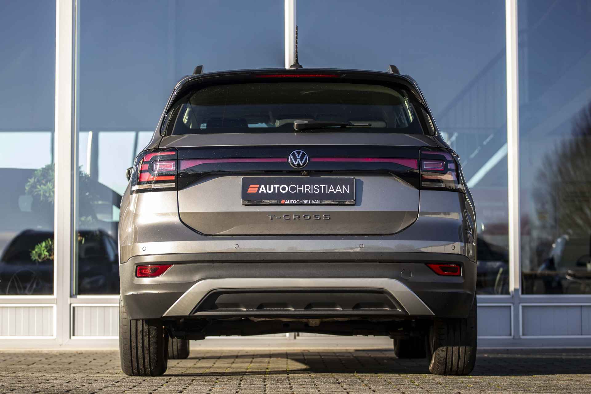 Volkswagen T-Cross 1.0 TSI Life | Camera | NL Auto | Carplay - 4/38