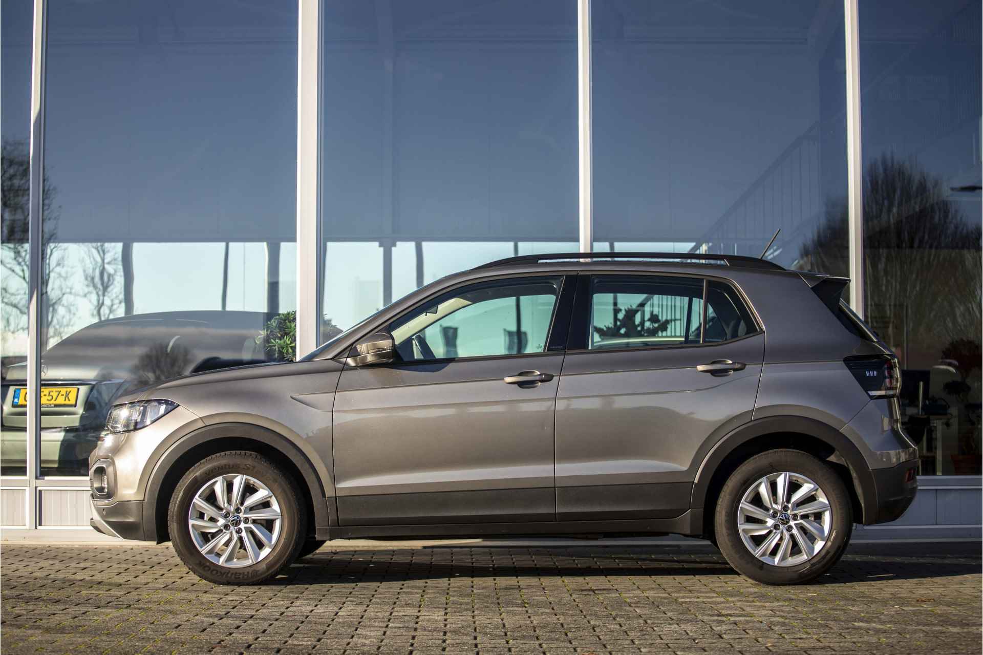 Volkswagen T-Cross 1.0 TSI Life | Camera | NL Auto | Carplay - 6/38