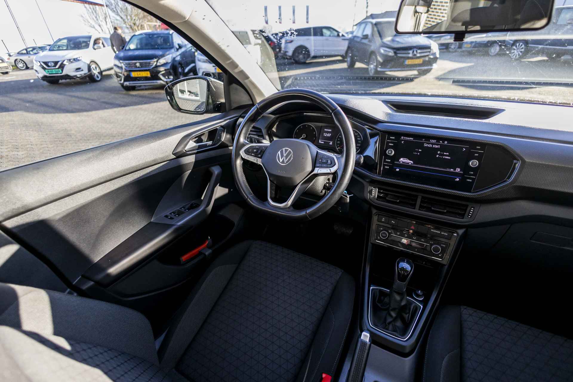 Volkswagen T-Cross 1.0 TSI Life | Camera | NL Auto | Carplay - 21/38