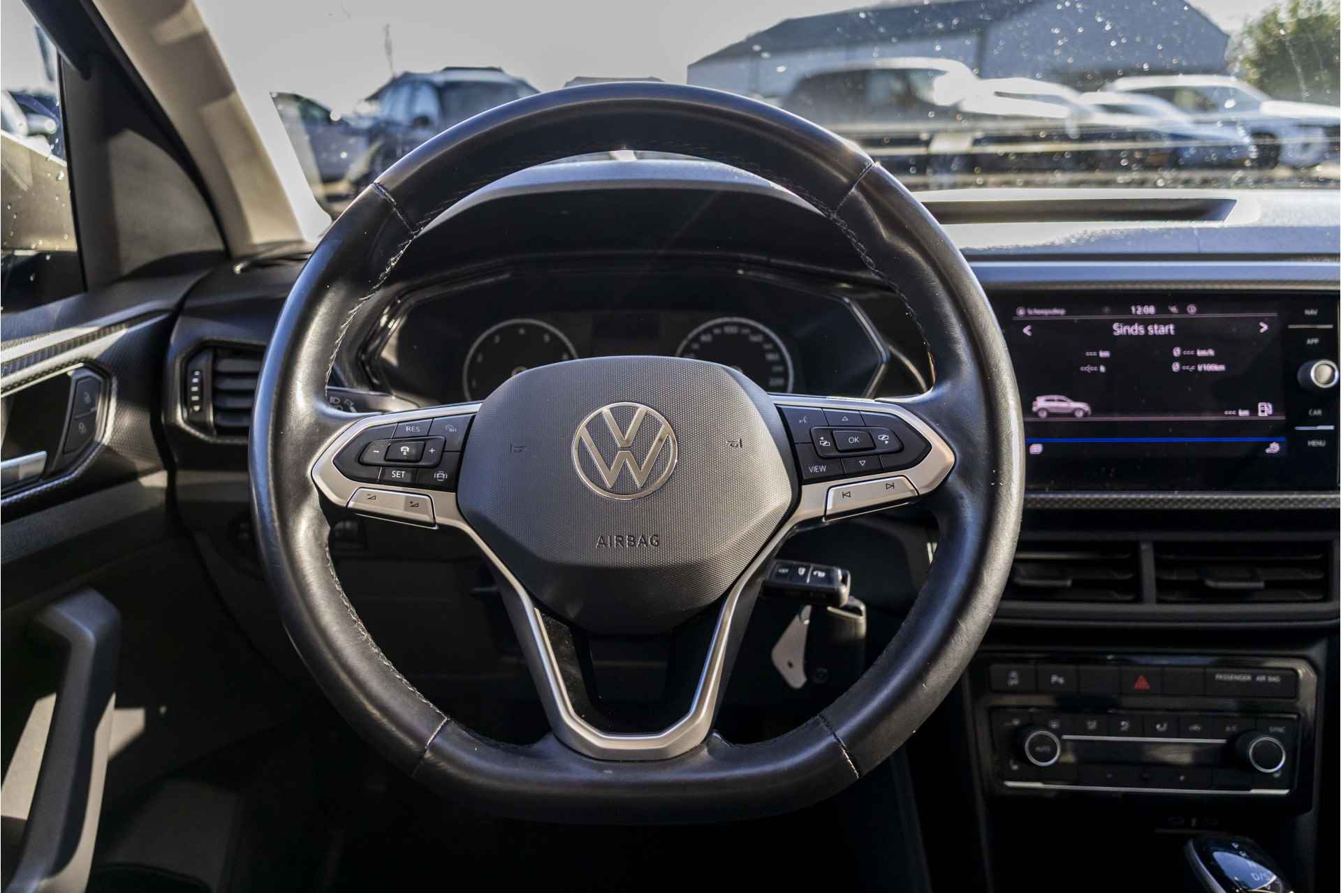 Volkswagen T-Cross 1.0 TSI Life | Camera | NL Auto | Carplay - 22/38