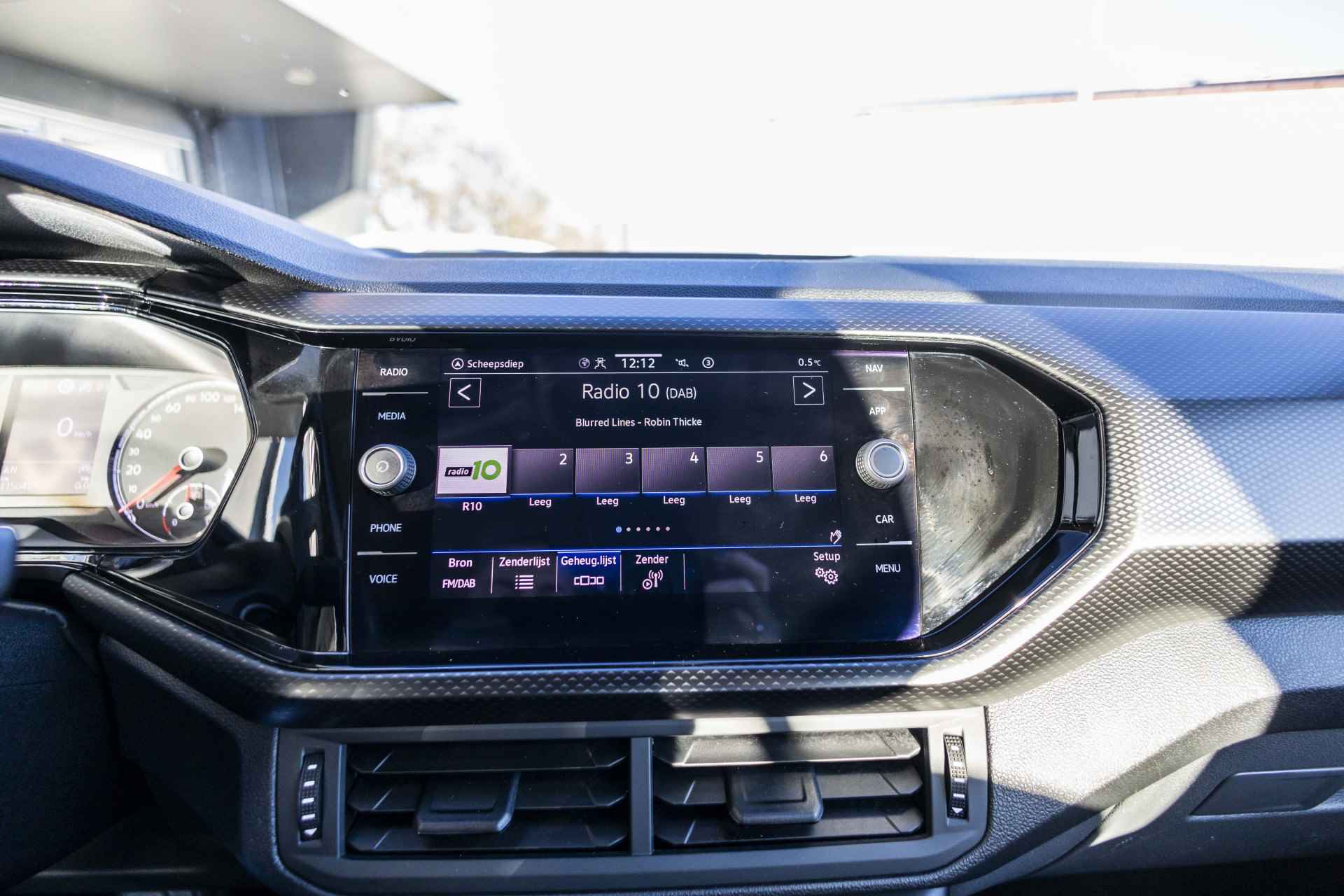 Volkswagen T-Cross 1.0 TSI Life | Camera | NL Auto | Carplay - 30/38