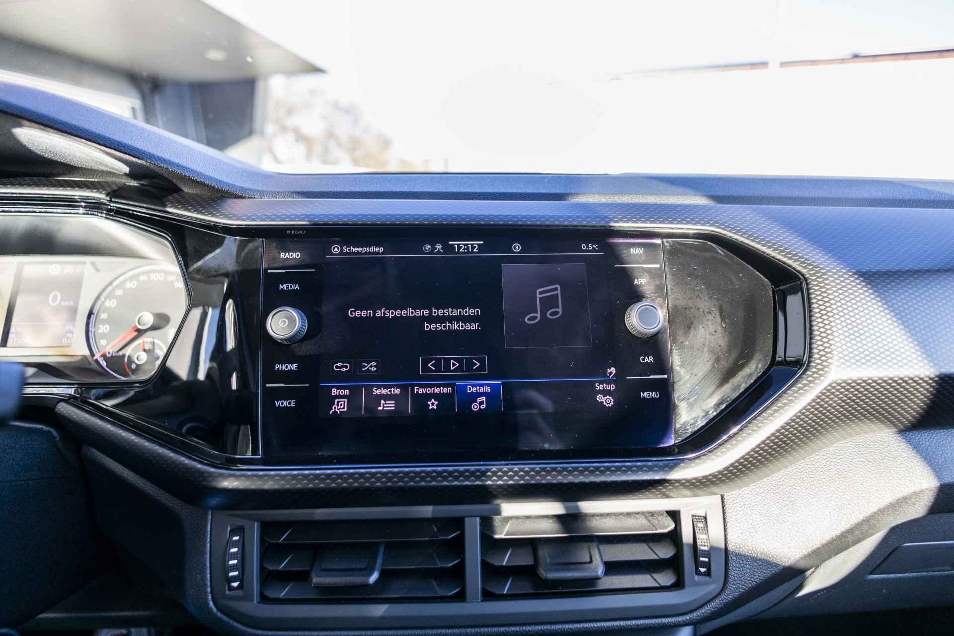 Volkswagen T-Cross 1.0 TSI Life | Camera | NL Auto | Carplay - 31/38