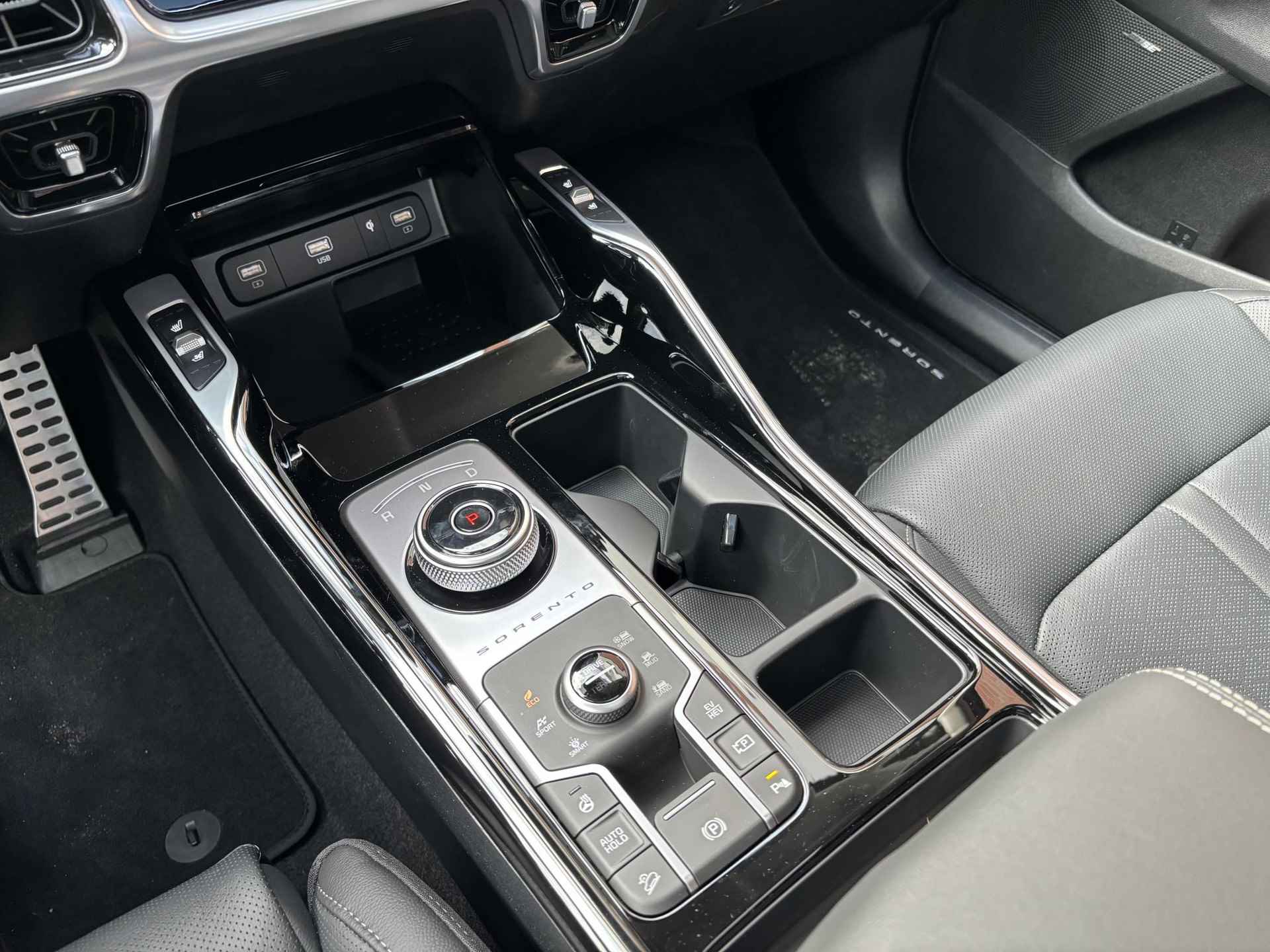 Kia Sorento 1.6 T-GDI Plug-in Hybrid 4WD Edition 7p. | Lederen Bekleding | Panorama schuif/kanteldak | Bose Premium Sound systeem - 17/23