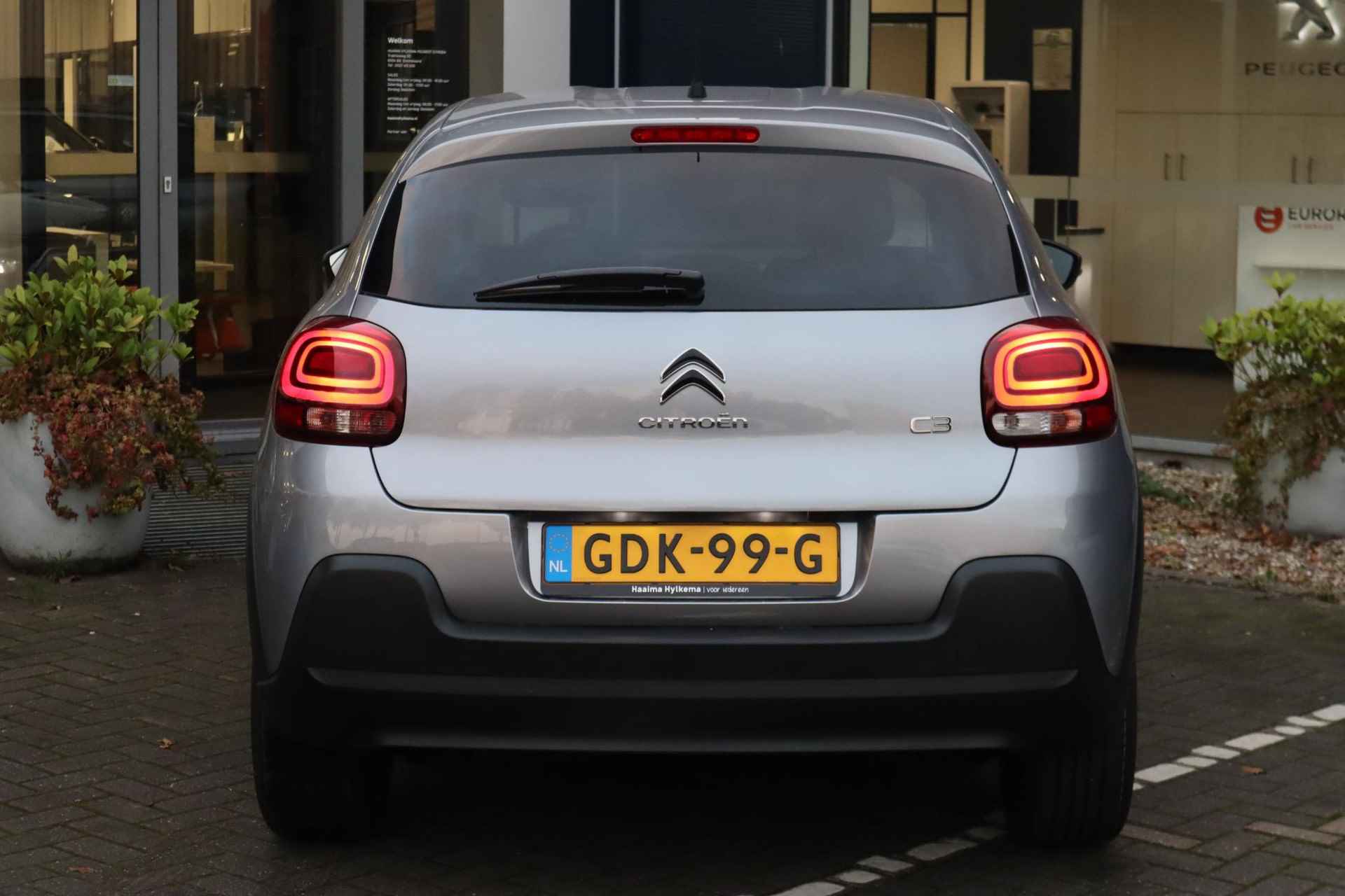 Citroen C3 1.2 PureTech Max | Stoelverwarming | Navigatie | Climate Control | Parkeercamera/-sensoren (achter) | Apple Carplay/Android Auto | - 7/38