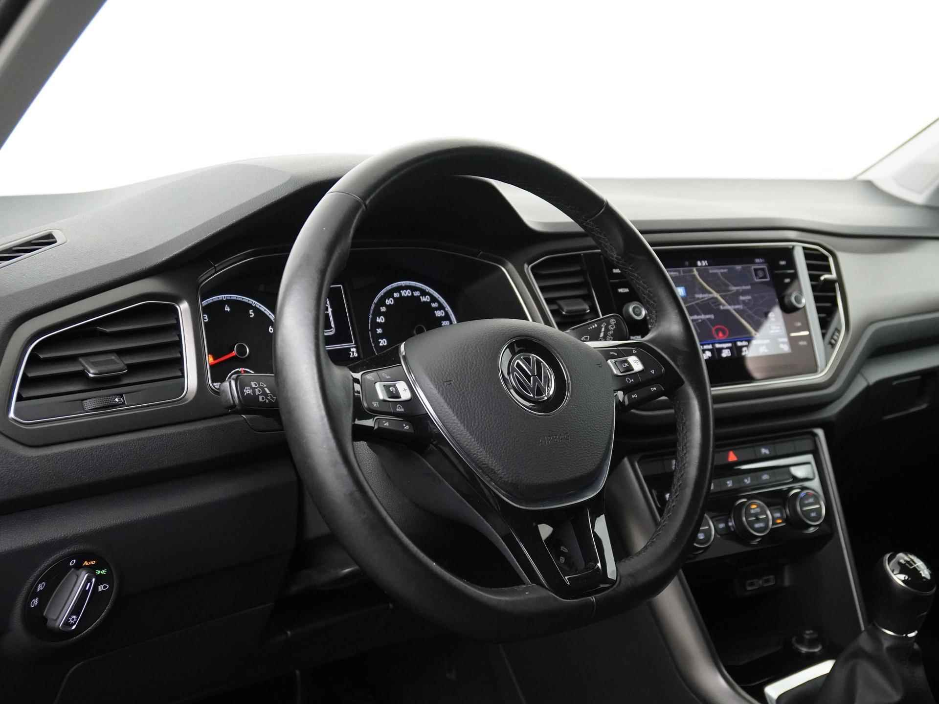 Volkswagen T-Roc 1.5 TSI Style | Navigatie | Adapt Cruise | Privacy glass | Zondag Open! - 32/34