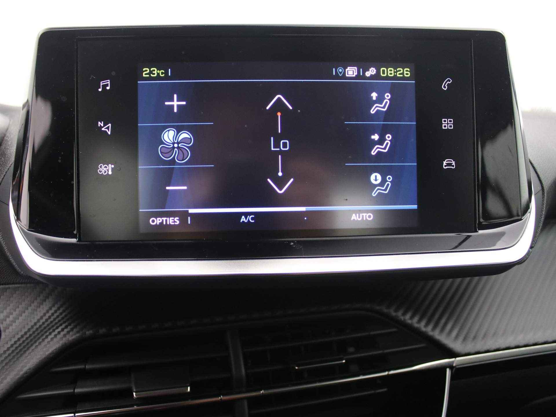 Peugeot 2008 EV Active Pack 50 kWh 136PK | Camera | Navigatie | 16" Lichtmetaal | Apple/Andorid Carplay | Clima | LED | Bluetooth - 14/36
