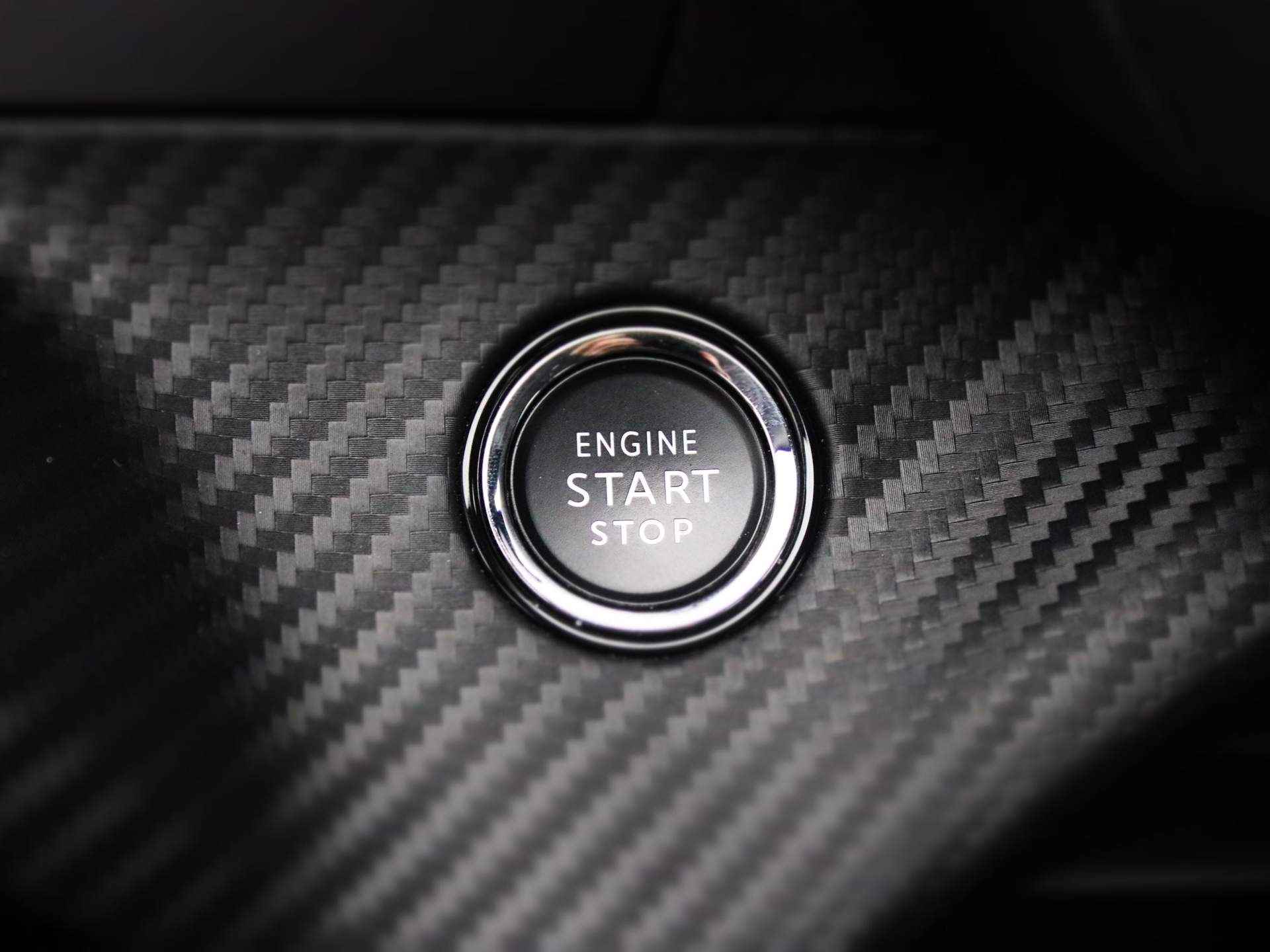 Peugeot 2008 EV Active Pack 50 kWh 136PK | Camera | Navigatie | 16" Lichtmetaal | Apple/Andorid Carplay | Clima | LED | Bluetooth - 17/36