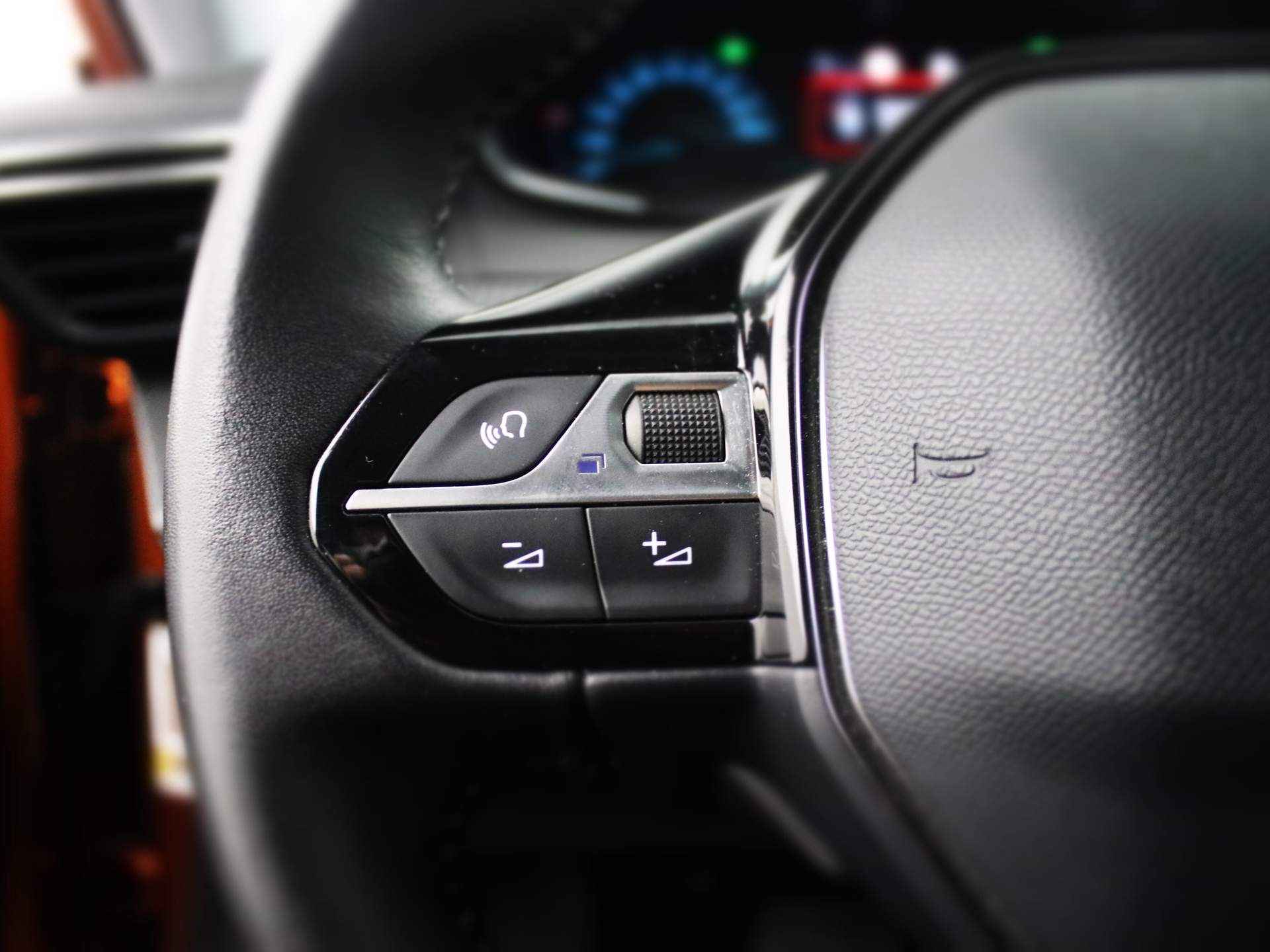 Peugeot 2008 EV Active Pack 50 kWh 136PK | Camera | Navigatie | 16" Lichtmetaal | Apple/Andorid Carplay | Clima | LED | Bluetooth - 18/36