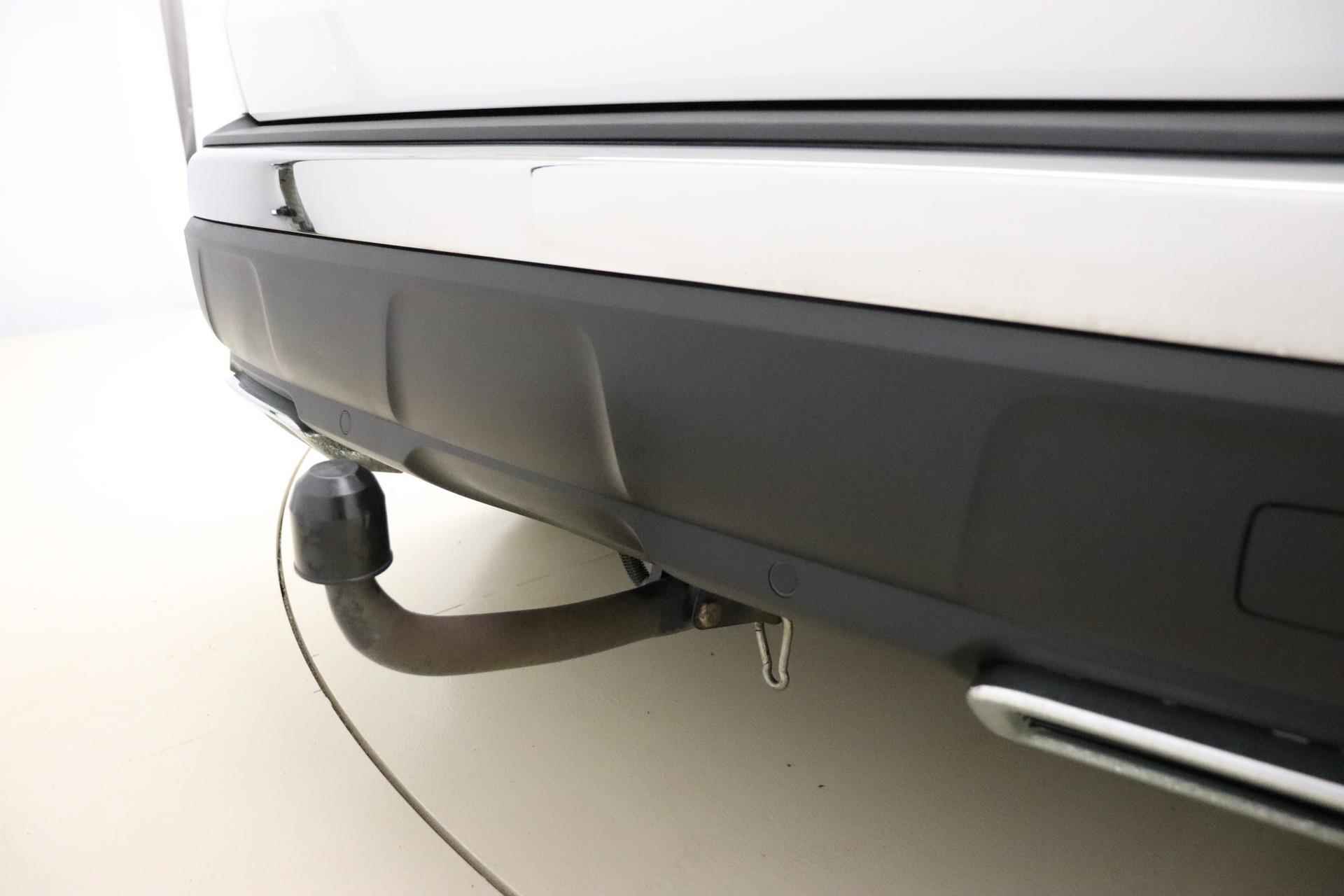 Peugeot 3008 1.2 PureTech Allure | 130 PK | Parkeersensor voor/achter | Trekhaak | Apple Carplay/Android Auto | Lichtmetalen velgen 19" | 1e eigenaar en dealer onderhouden !! - 15/32