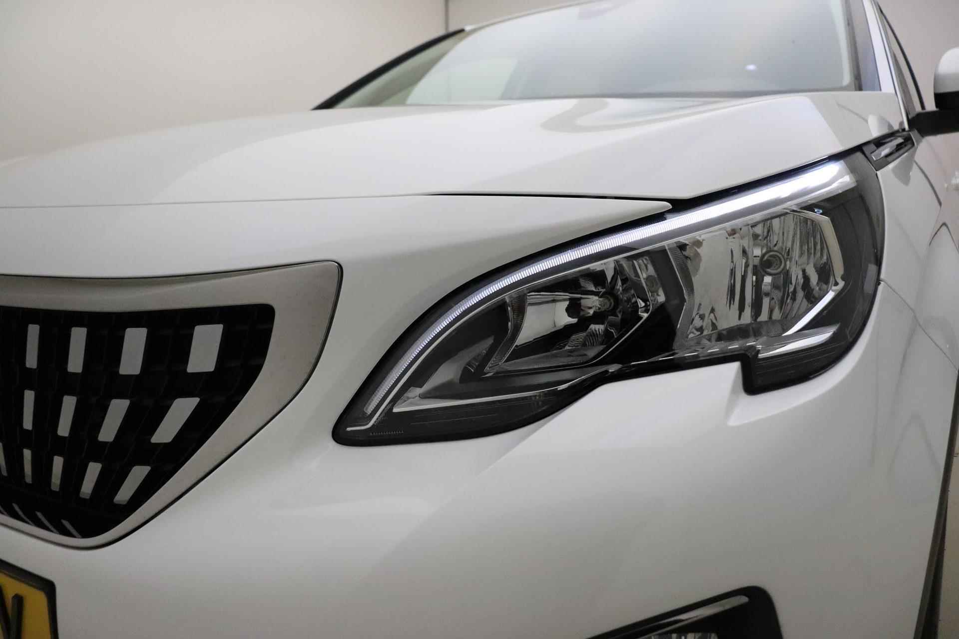 Peugeot 3008 1.2 PureTech Allure | 130 PK | Parkeersensor voor/achter | Trekhaak | Apple Carplay/Android Auto | Lichtmetalen velgen 19" | 1e eigenaar en dealer onderhouden !! - 18/32