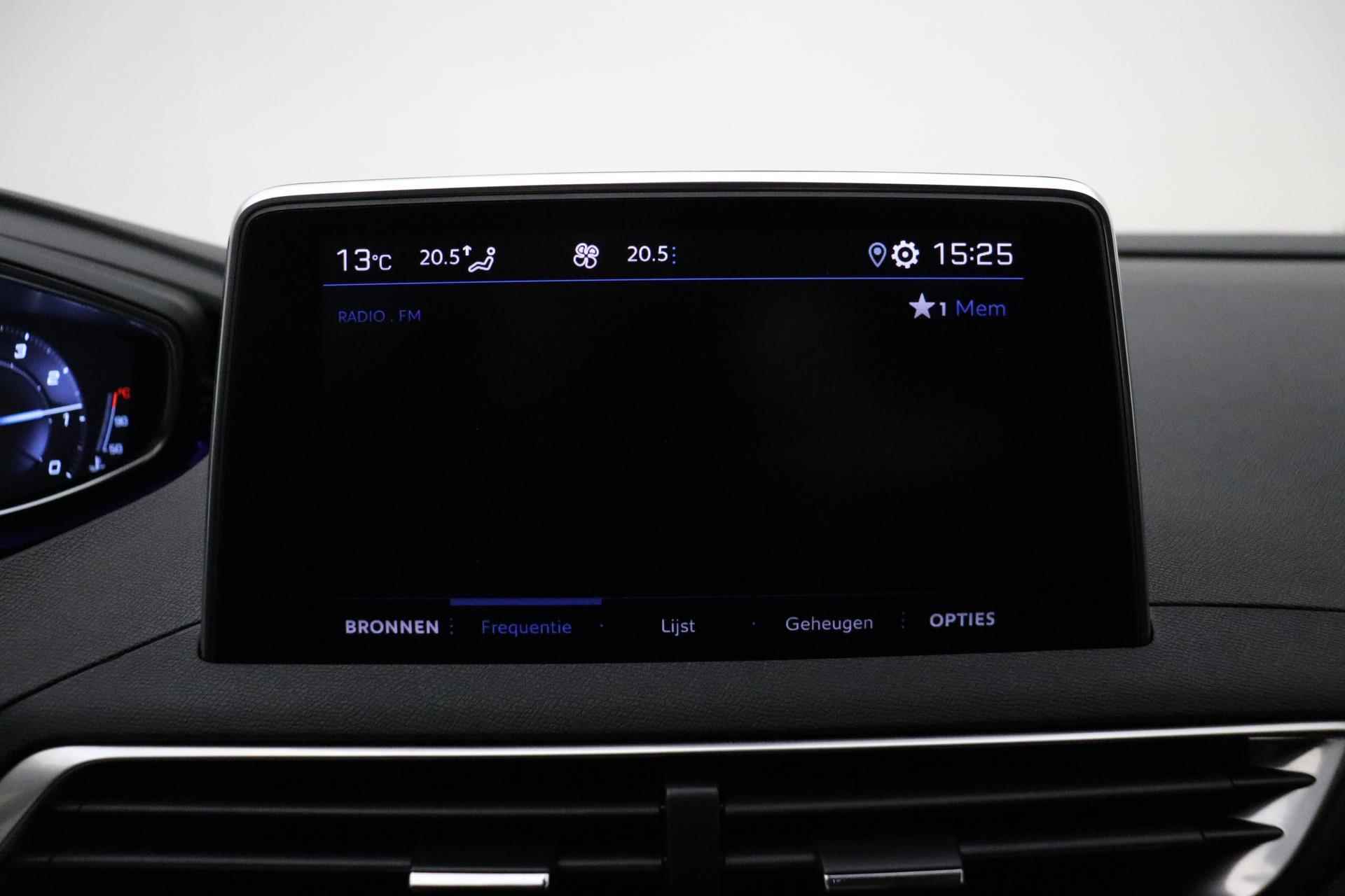 Peugeot 3008 1.2 PureTech Allure | 130 PK | Parkeersensor voor/achter | Trekhaak | Apple Carplay/Android Auto | Lichtmetalen velgen 19" | 1e eigenaar en dealer onderhouden !! - 22/32